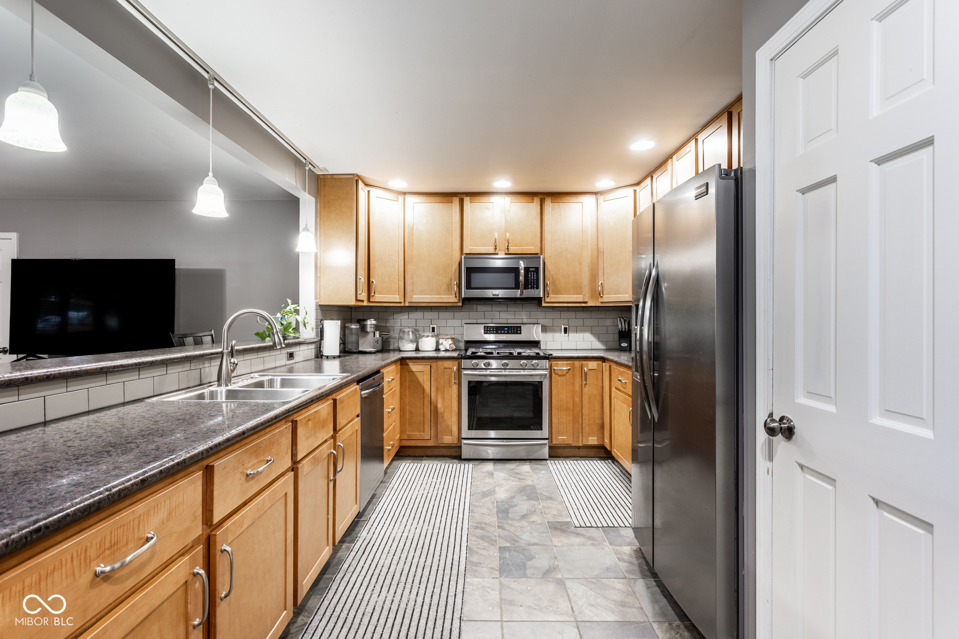 4th image of 1437 Demaree Rd, Greenwood, IN 46143 | MLS# 22112452