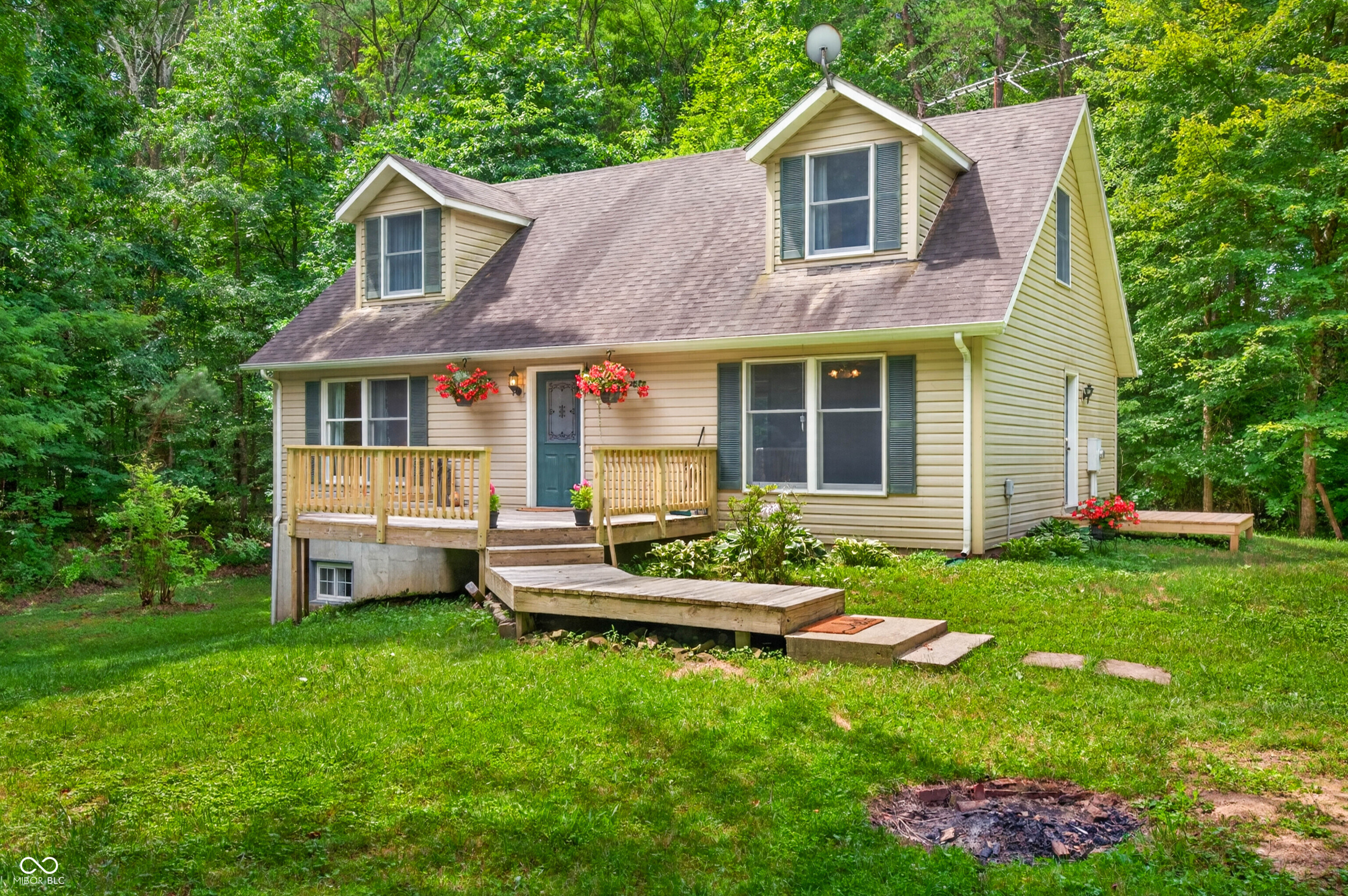 Homes for sale in Morgantown, IN | 2310 E Depperman Rd, Morgantown, IN 46160 | MLS# 22113007