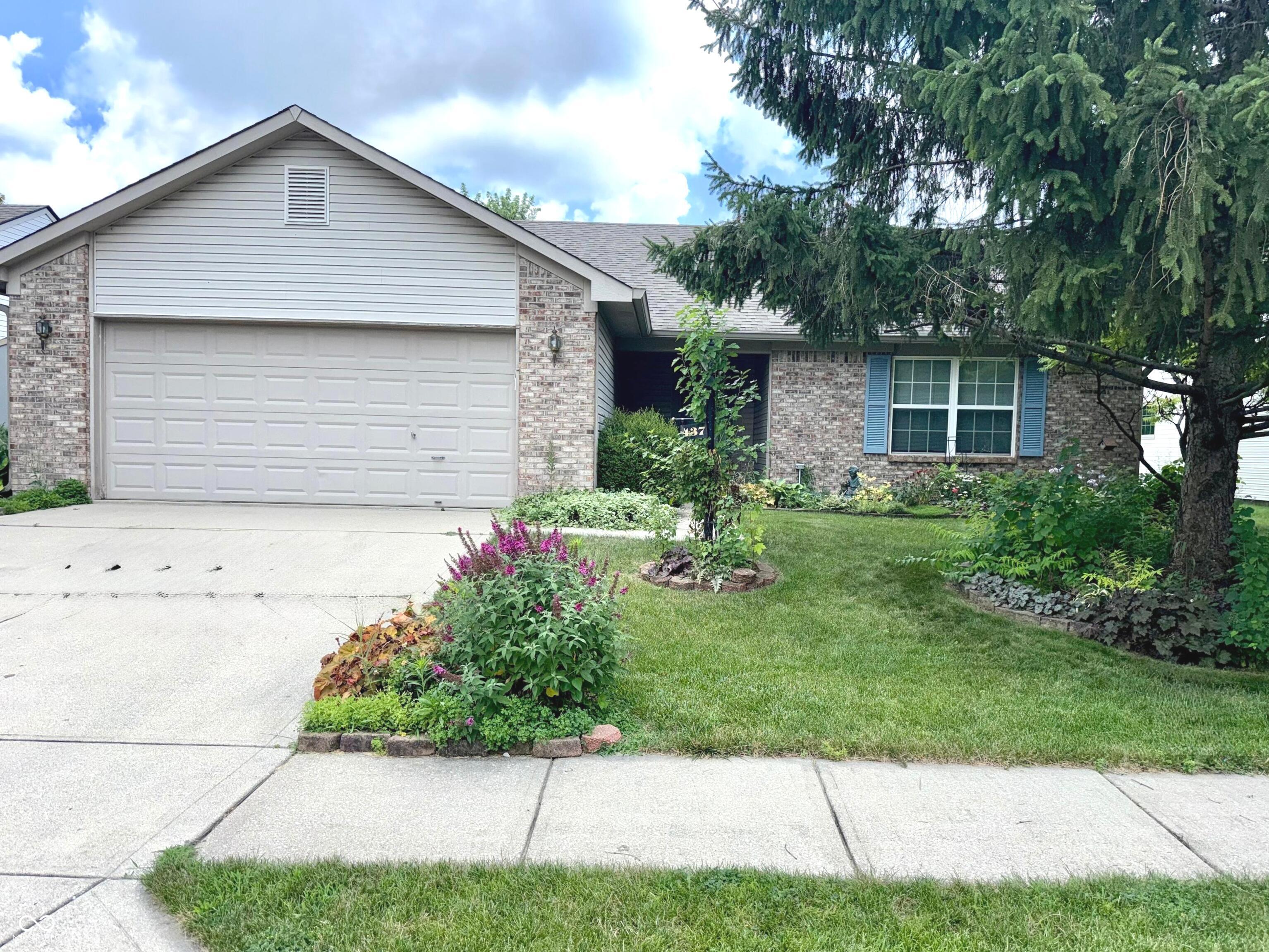 1st image of 437 E Pine Ridge Dr, Westfield, IN 46074 | MLS# 22113077