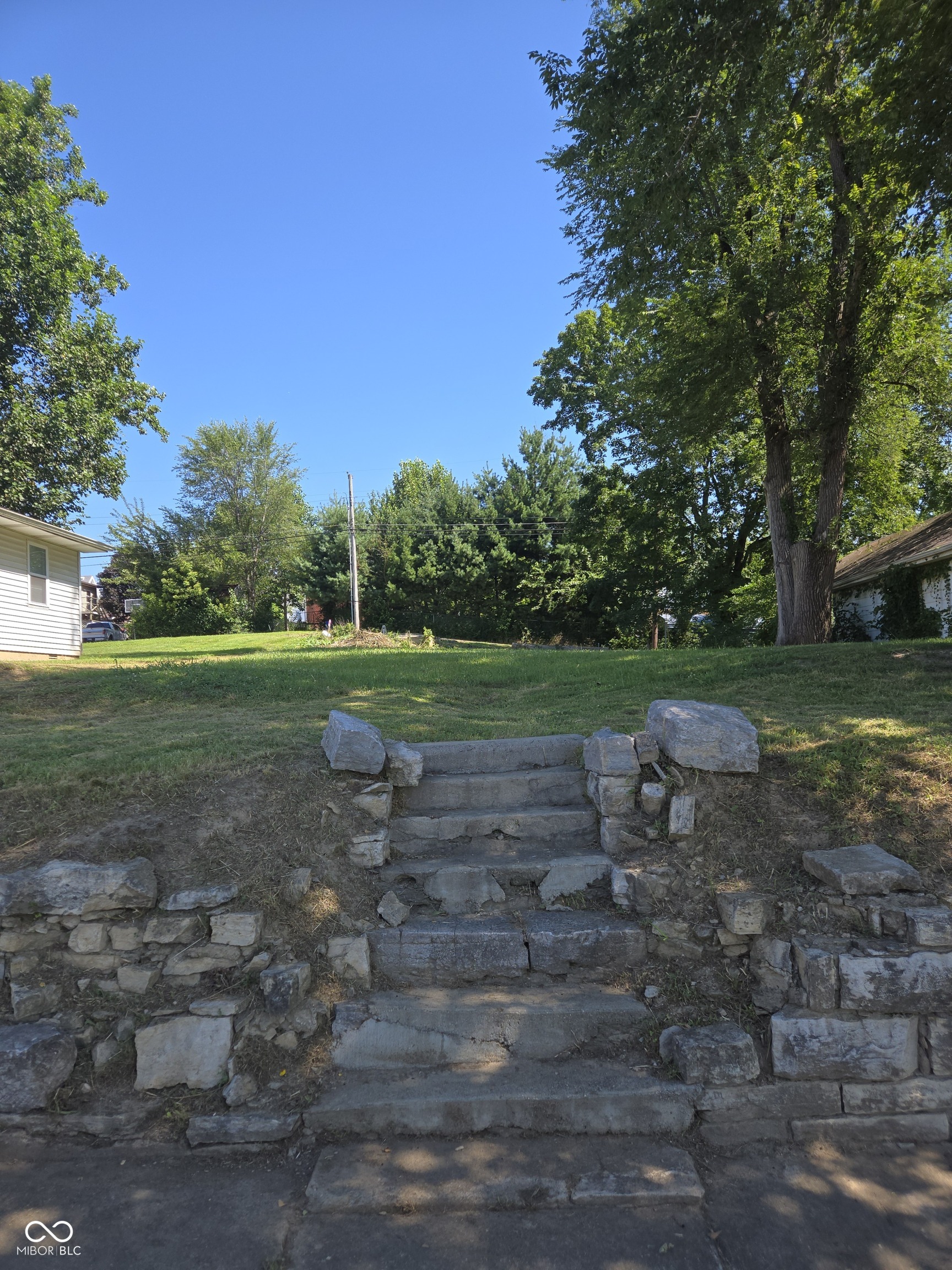 Homes for sale in North Vernon, IN | 624 E O And M Ave, North Vernon, IN 47265 | MLS# 22113215