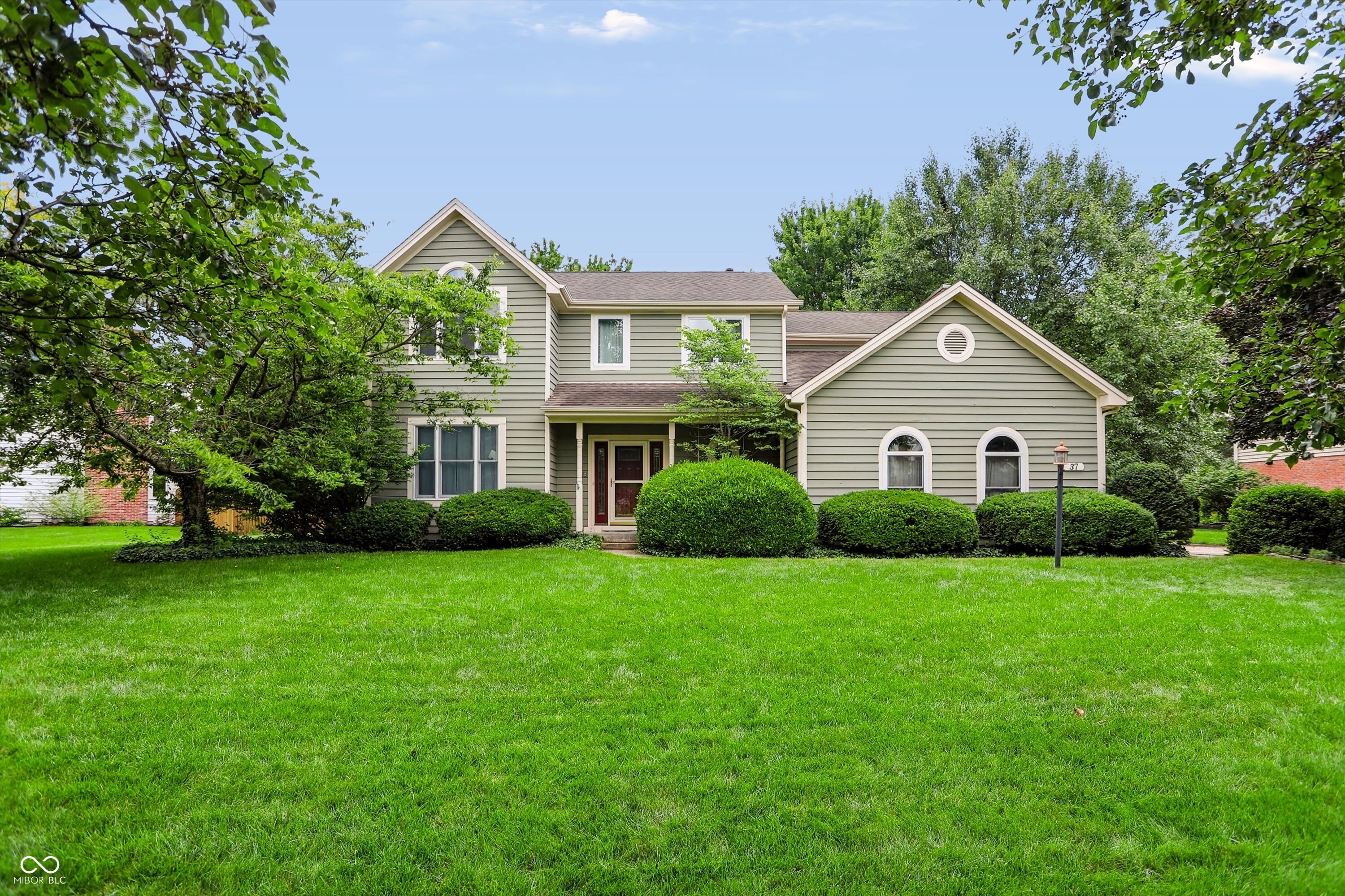 1st image of 37 Penn Pl, Zionsville, IN 46077 | MLS# 22113343