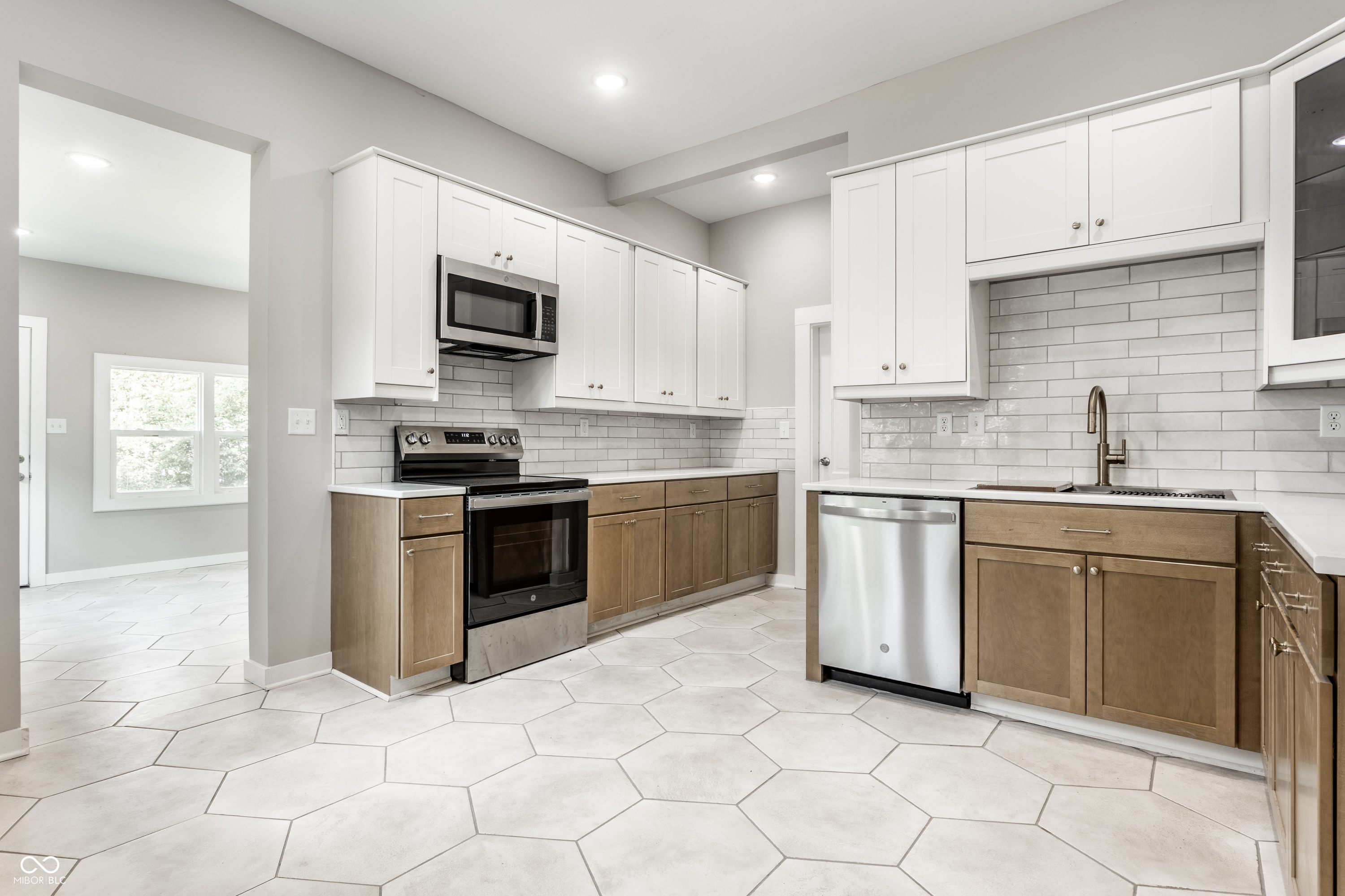 5th image of 671 N 10Th St, Noblesville, IN 46060 | MLS# 22113436