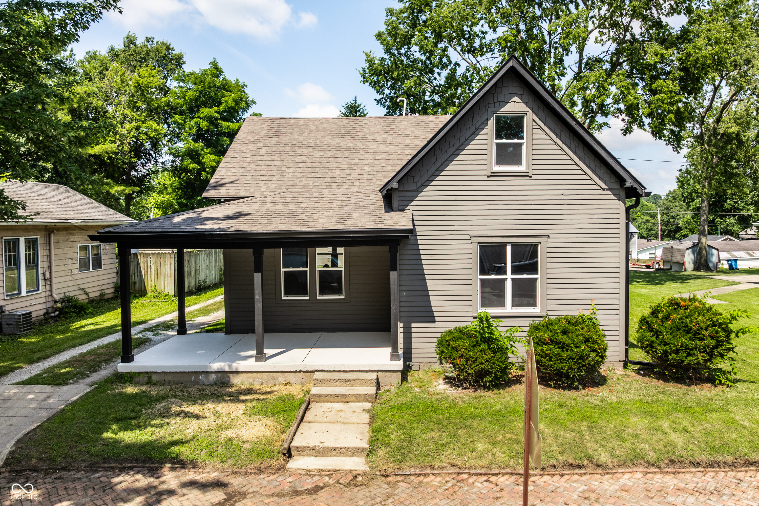 1st image of 671 N 10th St, Noblesville, IN 46060 | MLS# 22113436