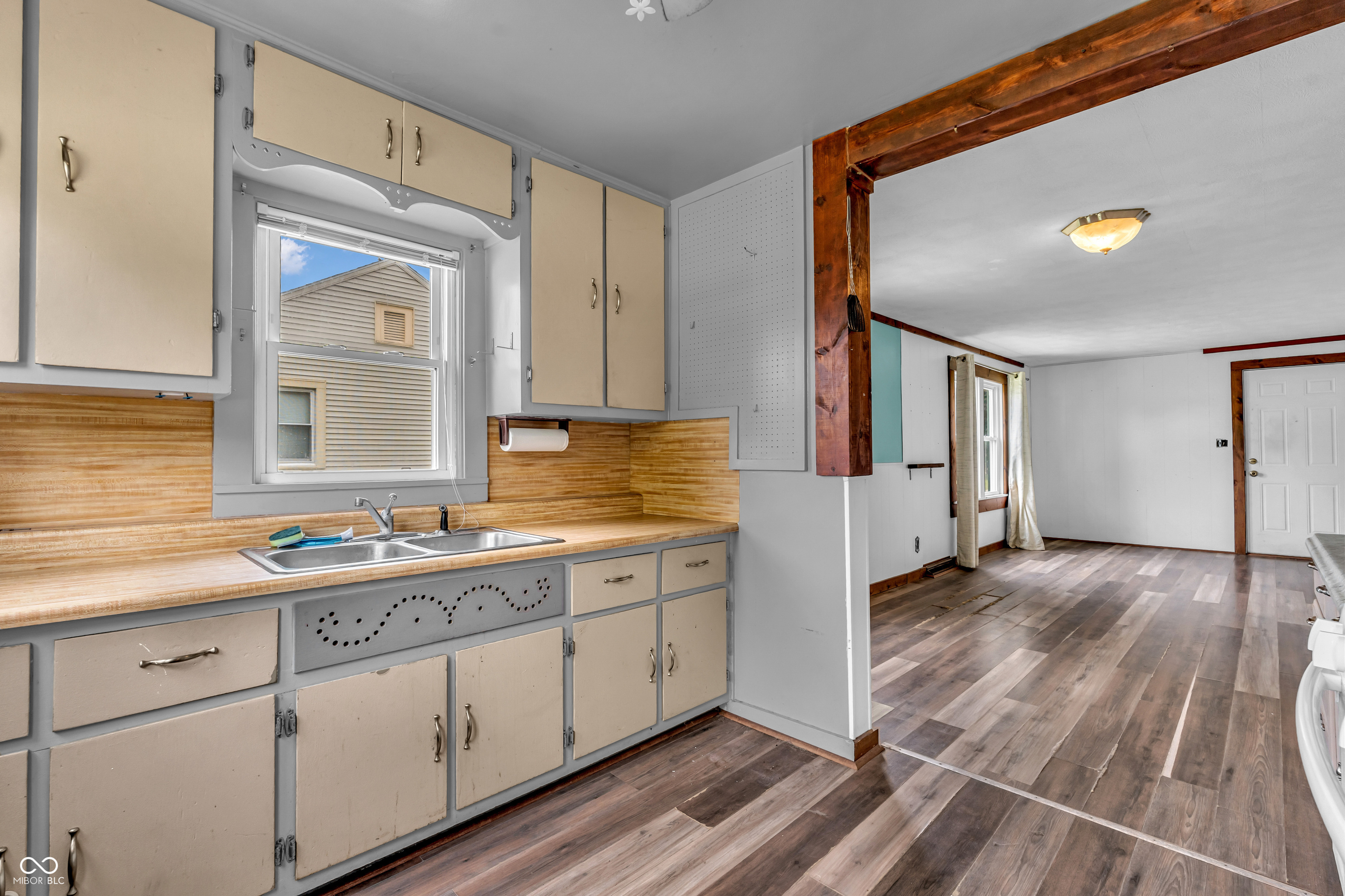 4th image of 2816 16Th St, Columbus, IN 47201 | MLS# 22113450
