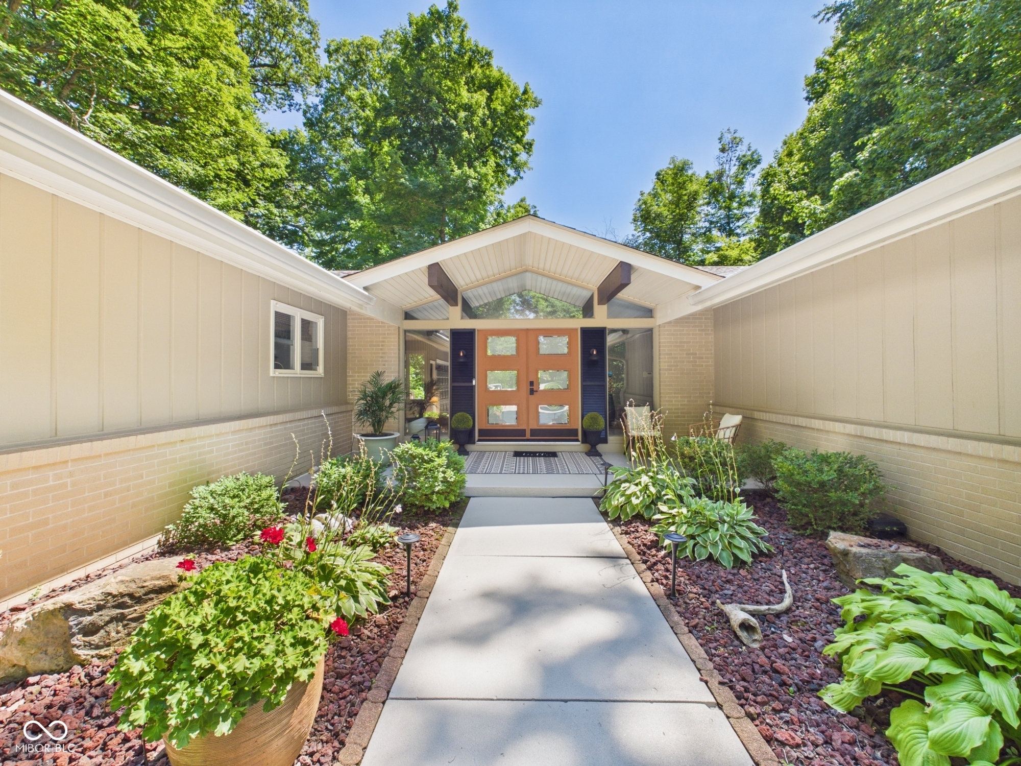 2nd image of 1607 Van Buskirk Rd, Anderson, IN 46011 | MLS# 22113518