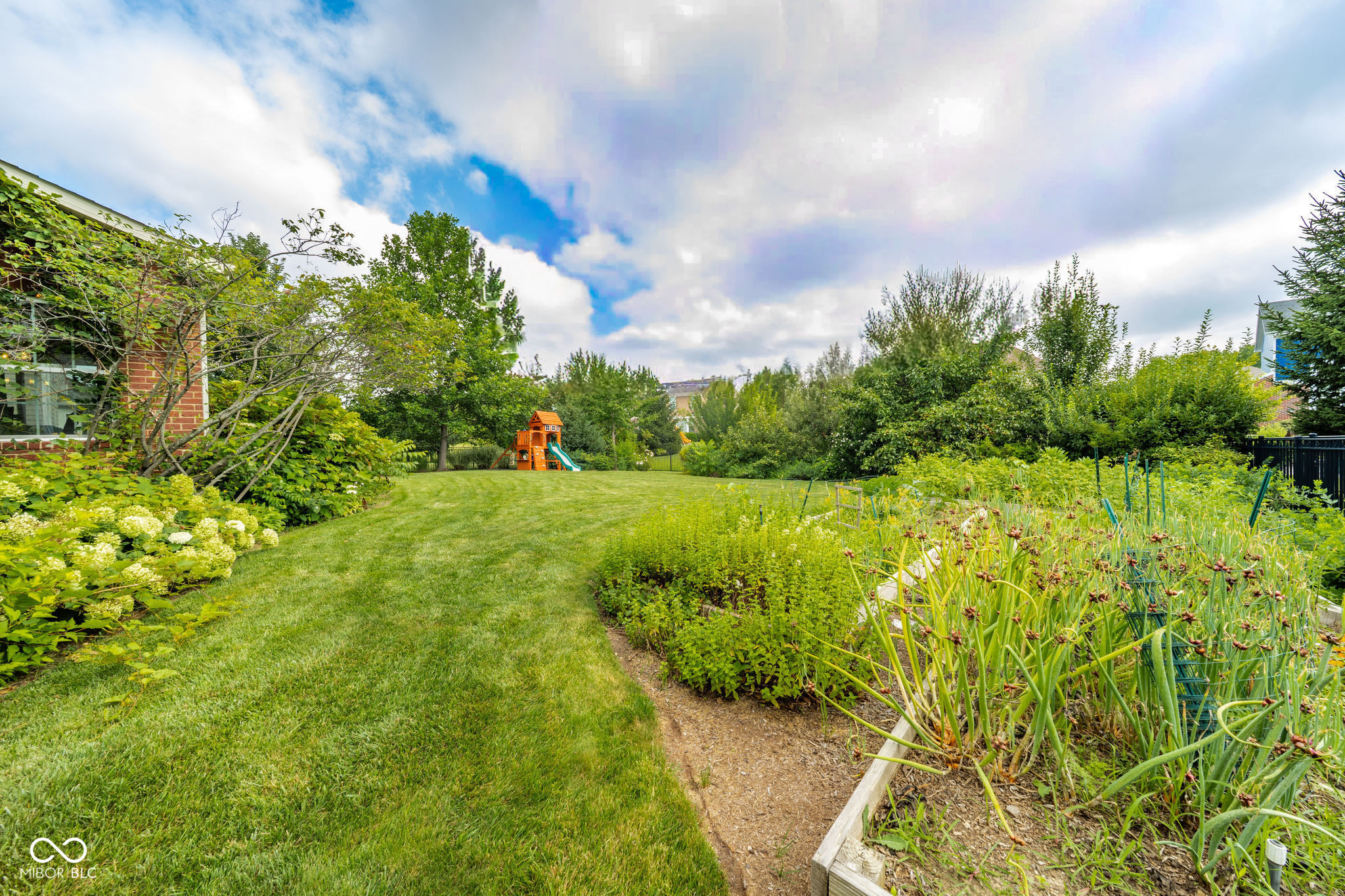 2nd image of 5825 Somerset Blvd E, Bargersville, IN 46106 | MLS# 22113625