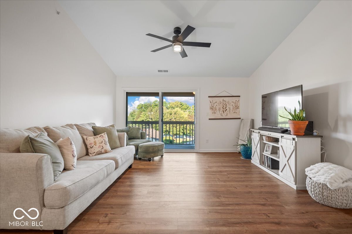 4th image of 12519 Timber Creek Dr #UNIT 11, Carmel, IN 46032 | MLS# 22113687