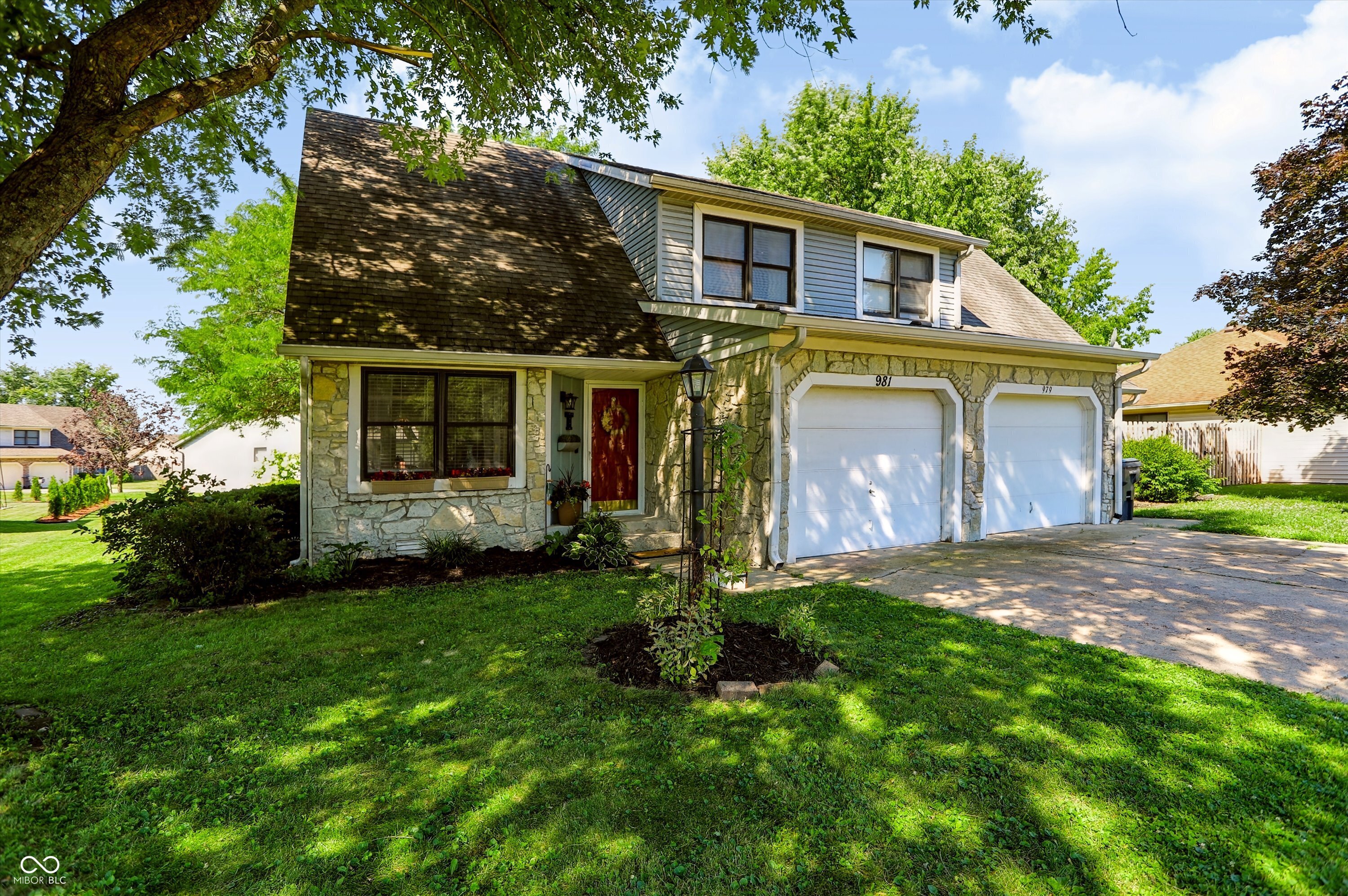 Homes for sale in Greenwood, IN | 981 Maple Grove Dr, Greenwood, IN 46143 | MLS# 22113748