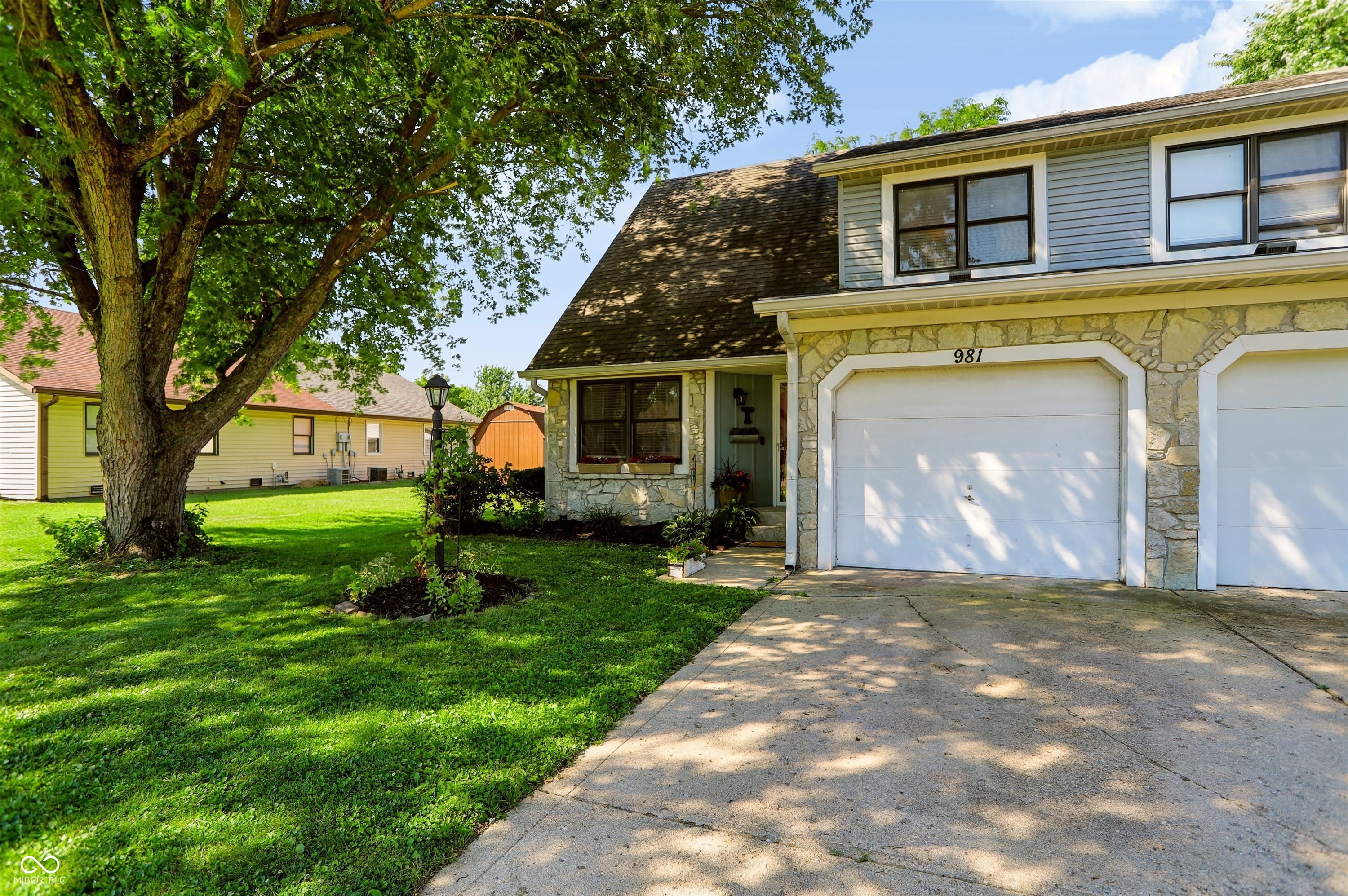 Homes for sale in Greenwood, IN | 981 Maple Grove Dr, Greenwood, IN 46143 | MLS# 22113748