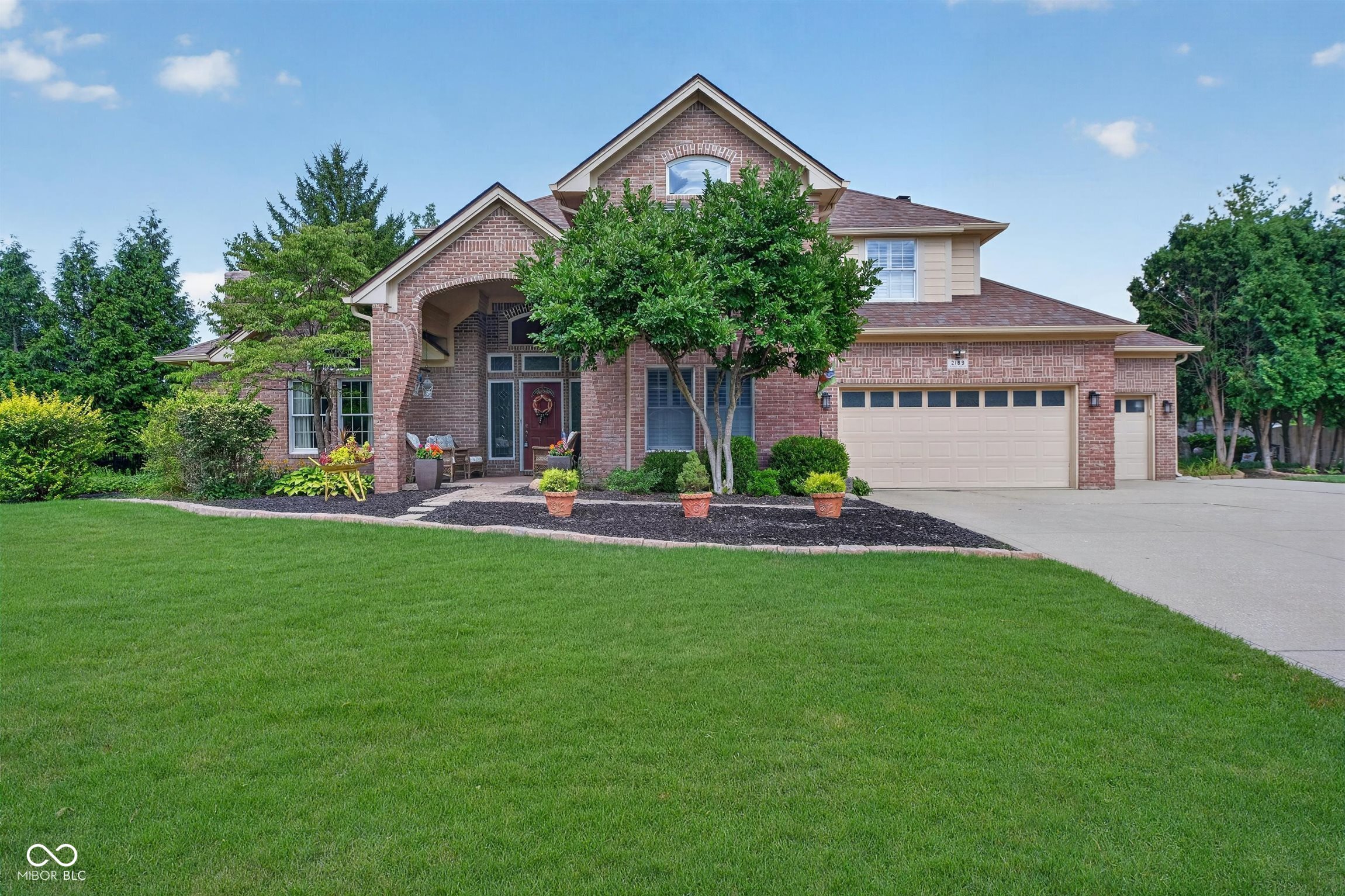 1st image of 2189 Scarlet Oak Dr, Avon, IN 46123 | MLS# 22113755