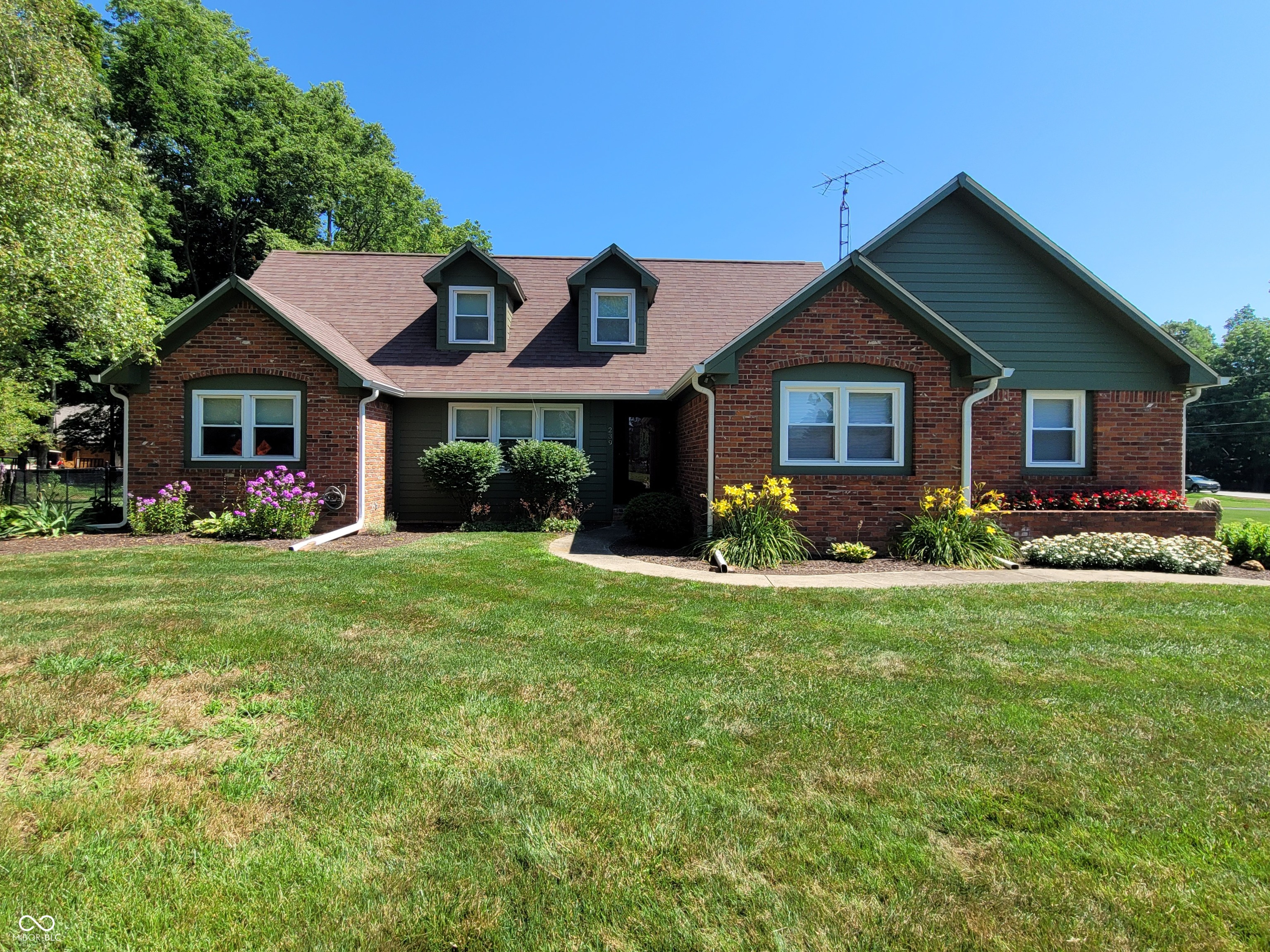 Homes for sale in Rushville, IN | 239 W Lawton Cir, Rushville, IN 46173 | MLS# 22113855