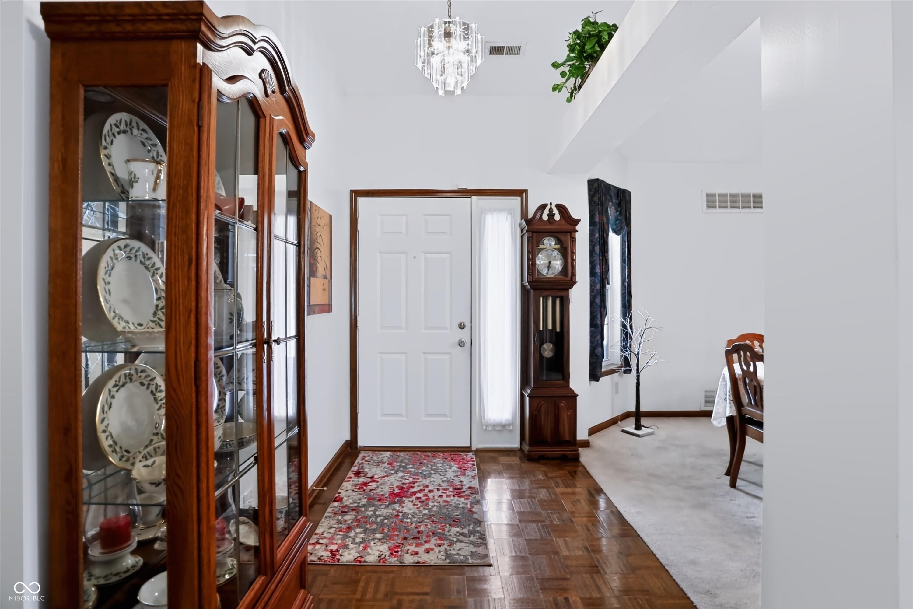 4th image of 337 Stoneybrook Grove Dr, Greenwood, IN 46142 | MLS# 22113905