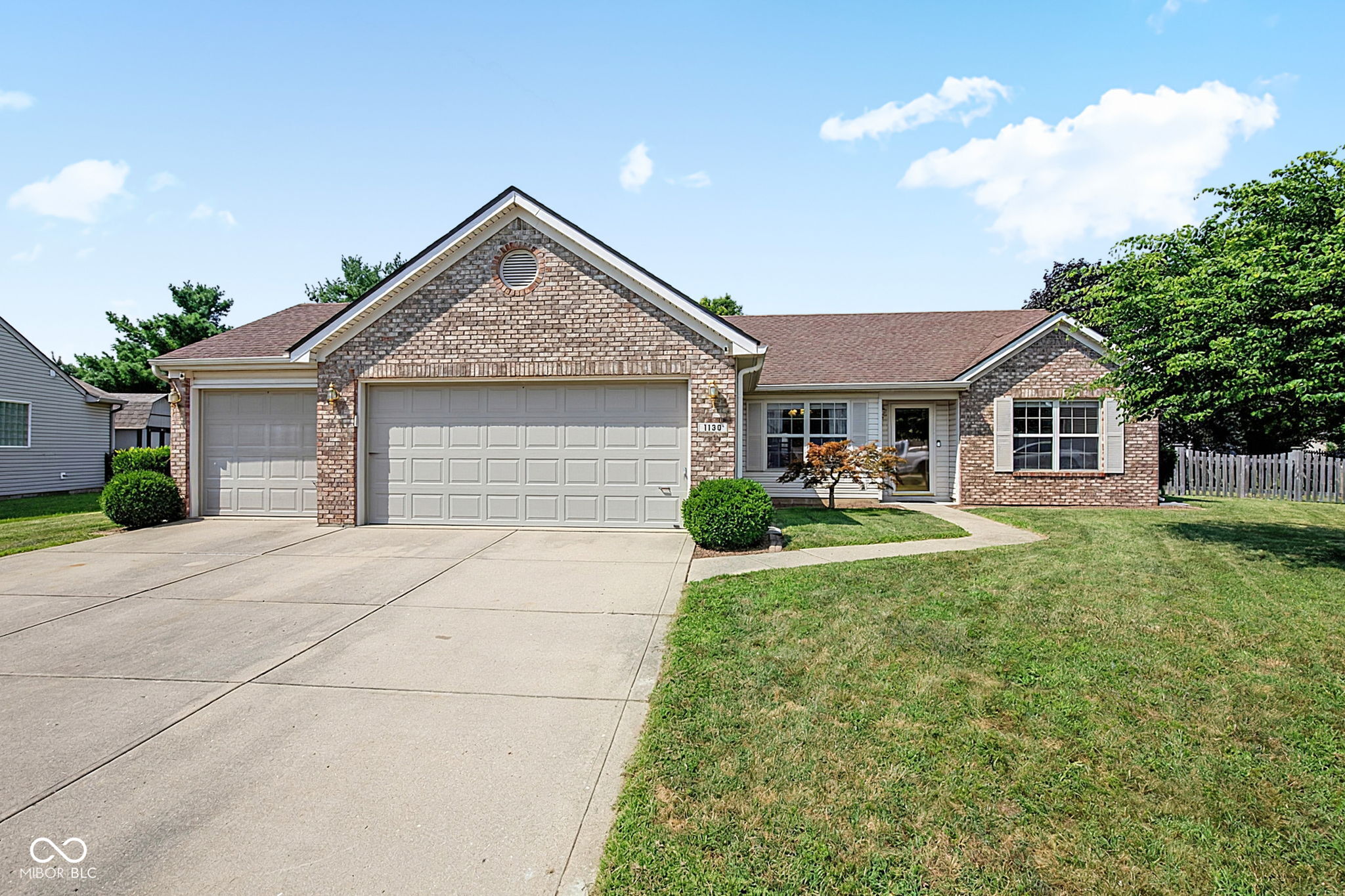 1st image of 1130 Springwater Dr, Greenwood, IN 46143 | MLS# 22113942