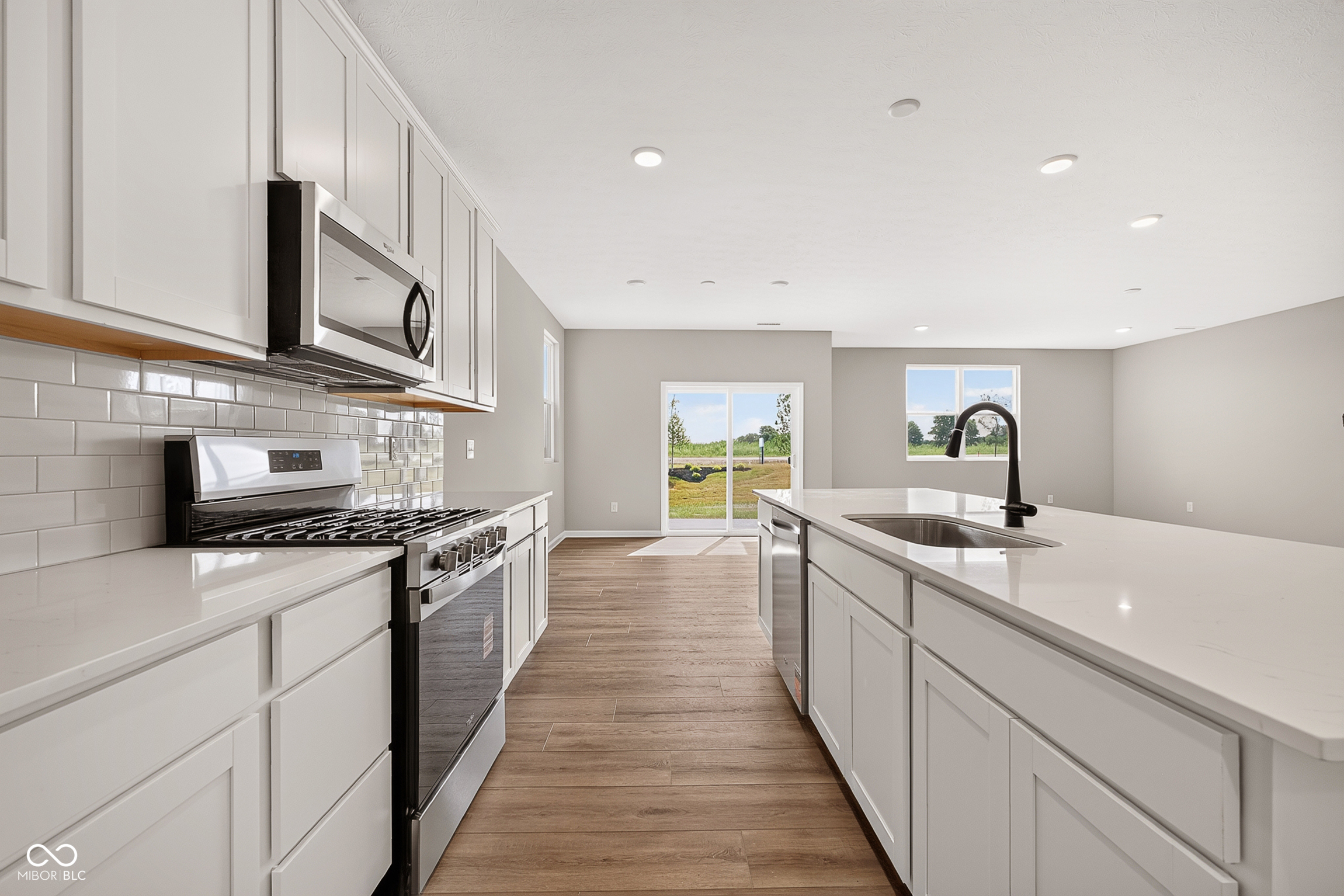 3rd image of 903 Sugarland Wy, Greenwood, IN 46143 | MLS# 22114010