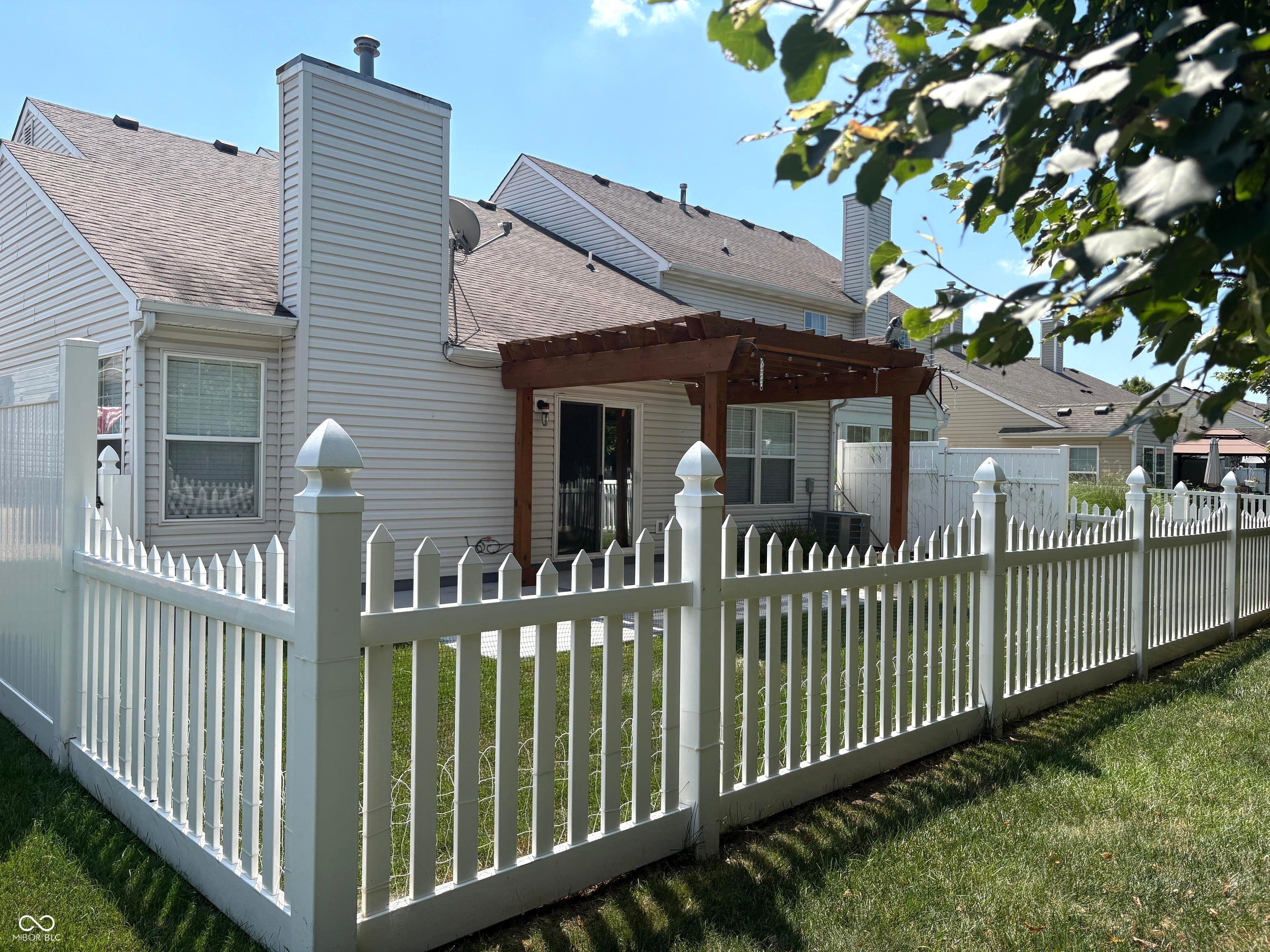 5th image of 2734 Cadogan Dr, Greenwood, IN 46143 | MLS# 22114160