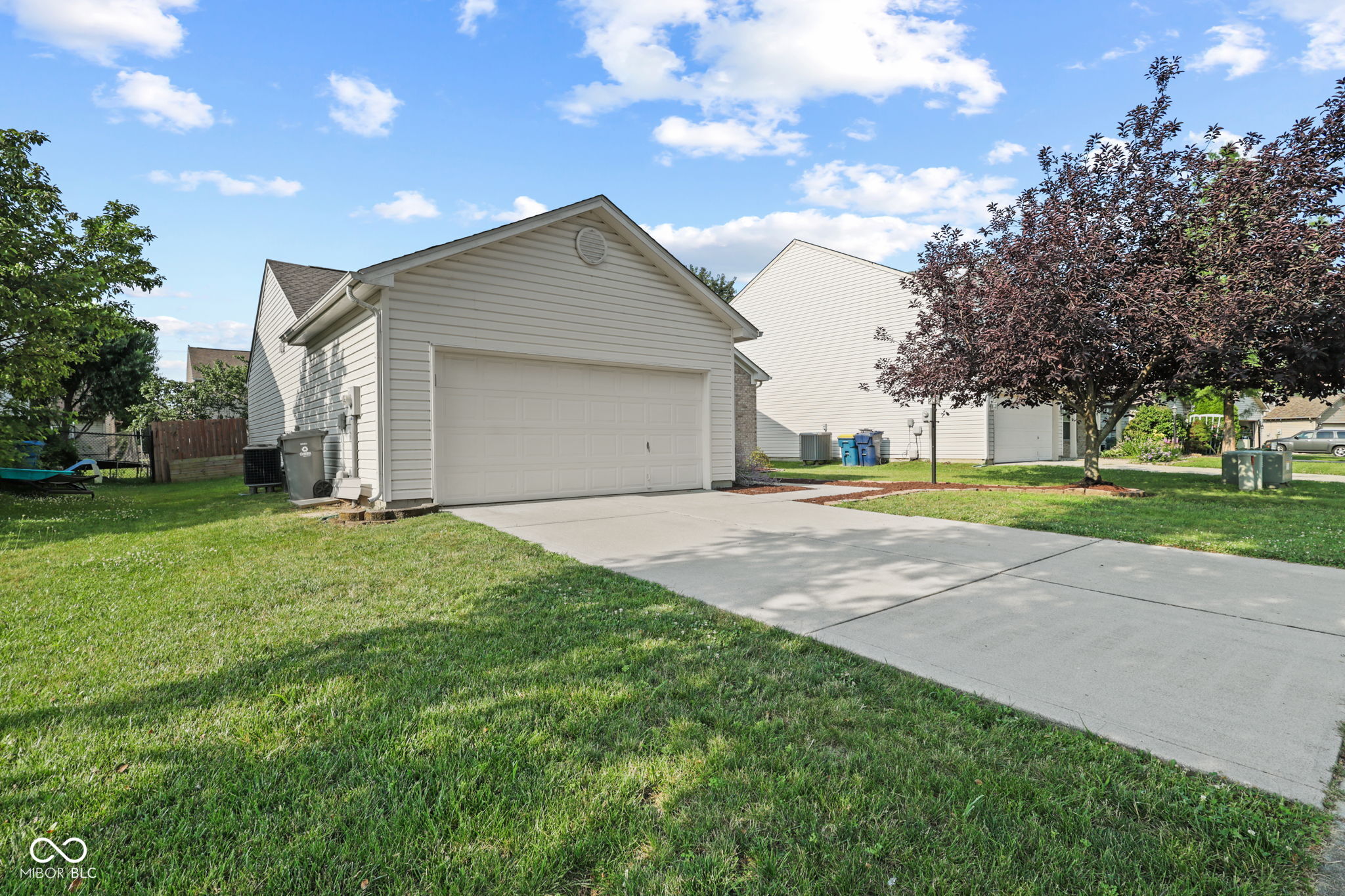 2nd image of 12225 Outside Trail Ct, Noblesville, IN 46060 | MLS# 22114183