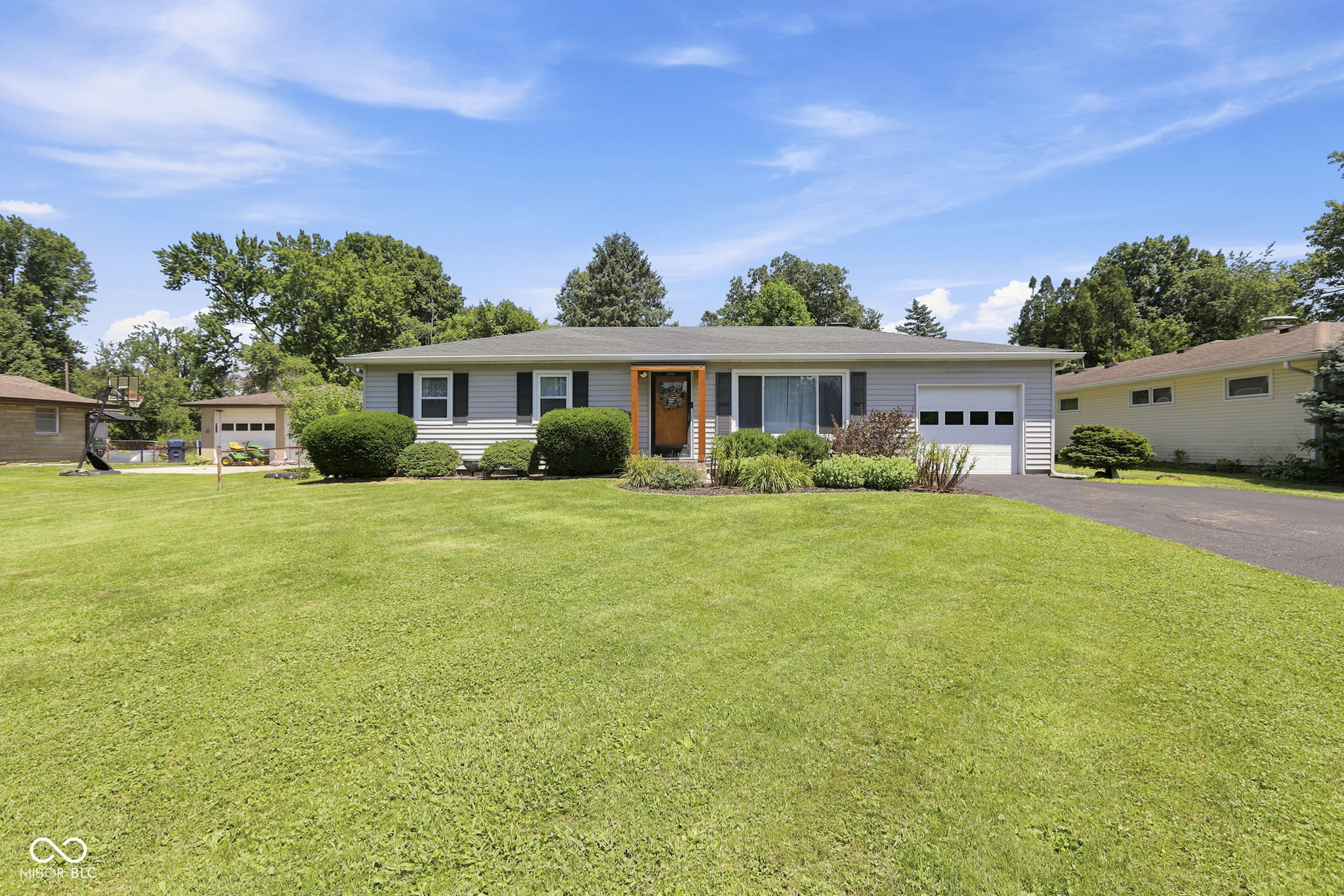 2nd image of 342 Woodview Dr, Noblesville, IN 46060 | MLS# 22114191