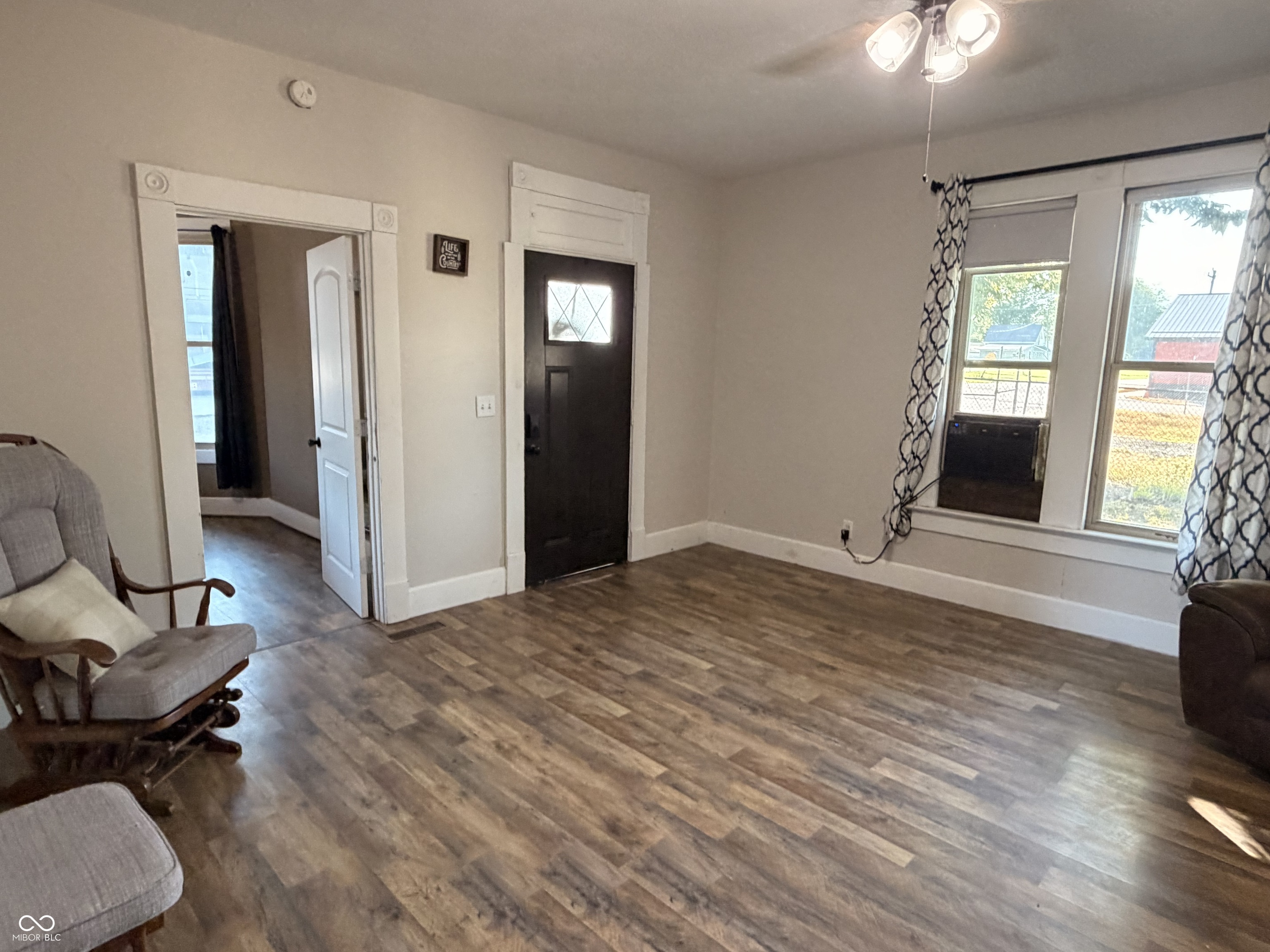 Homes for sale in Elizabethtown, IN | 102 Railroad St, Elizabethtown, IN 47232 | MLS# 22114203