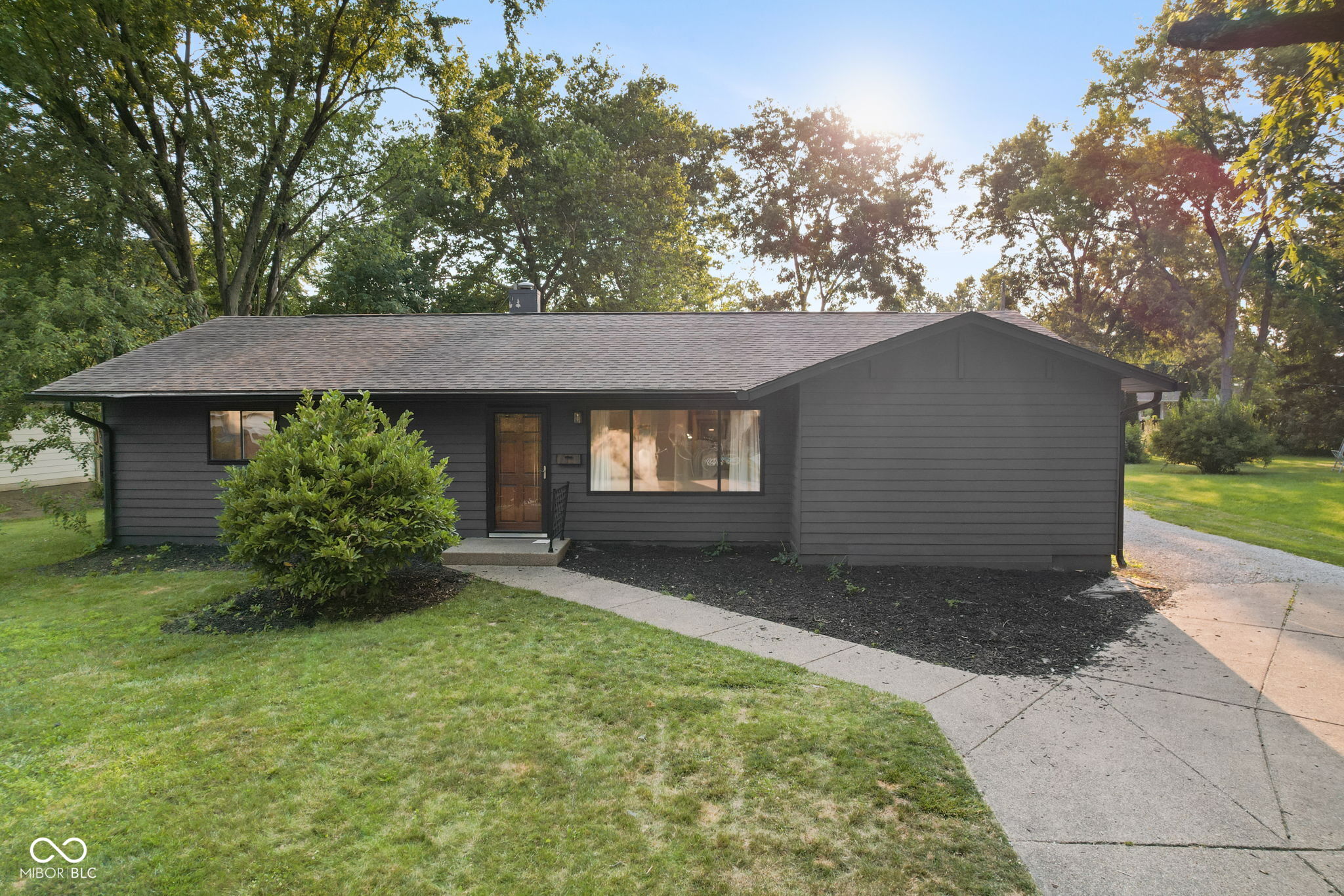 1st image of 148 Park Ln, Carmel, IN 46032 | MLS# 22114304