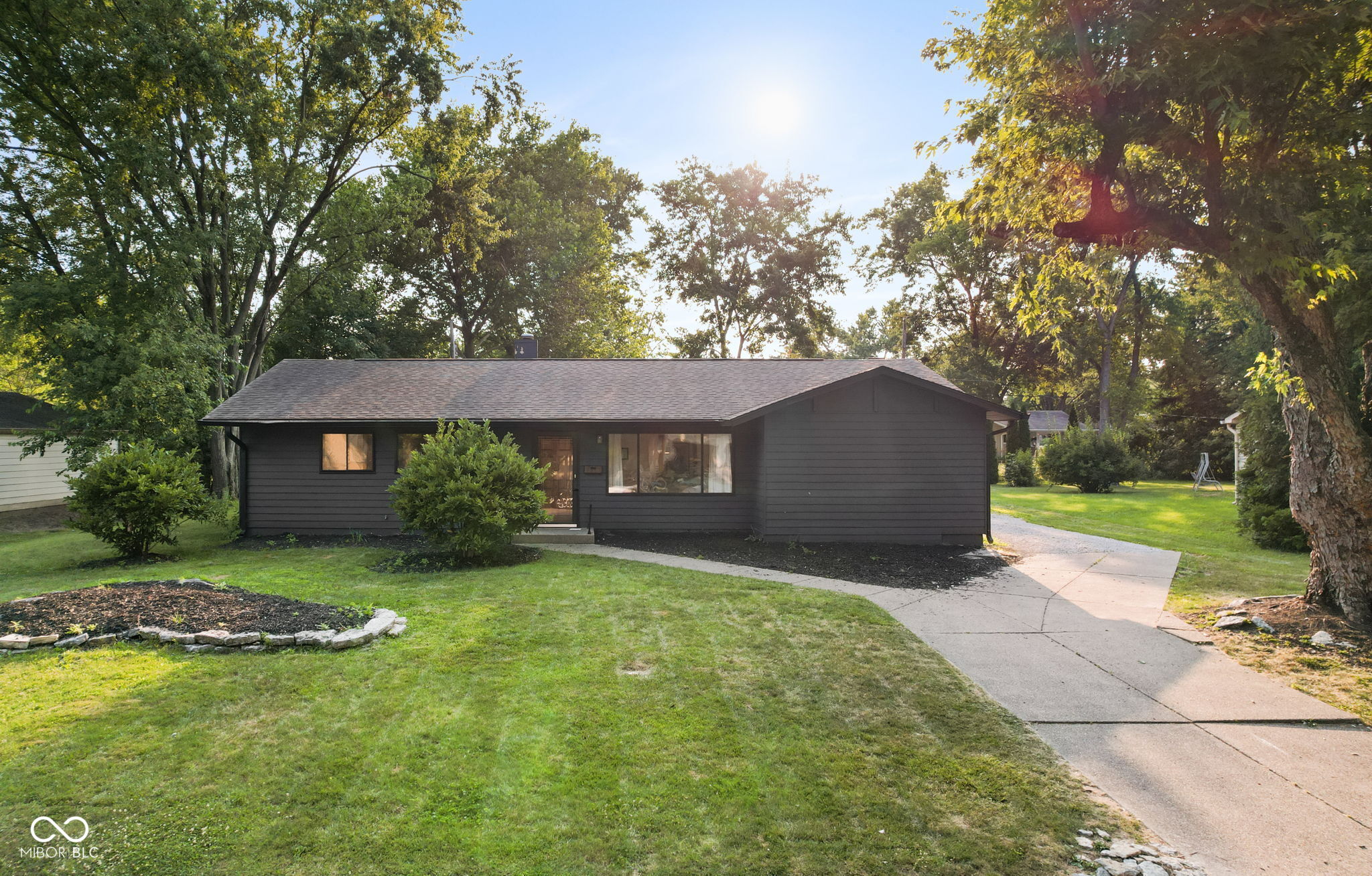 2nd image of 148 Park Ln, Carmel, IN 46032 | MLS# 22114304