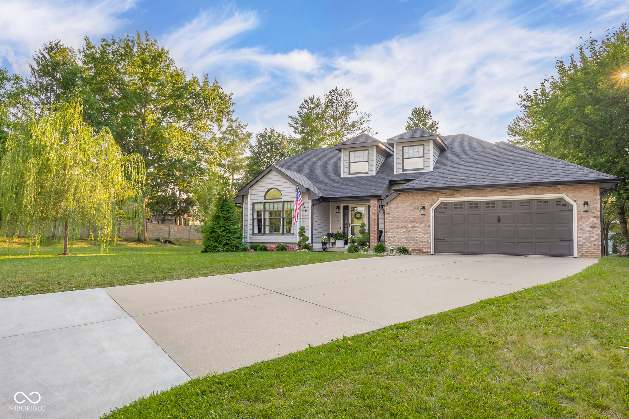1st image of 596 Luse Dr, Columbus, IN 47201 | MLS# 22114385