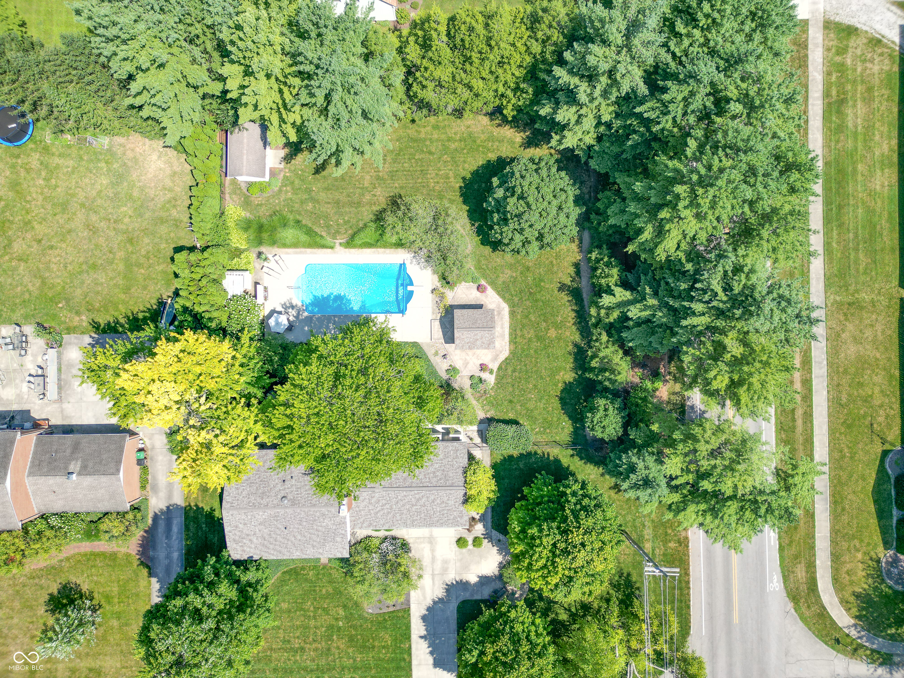 3rd image of 4370 Washington St, Columbus, IN 47203 | MLS# 22114481