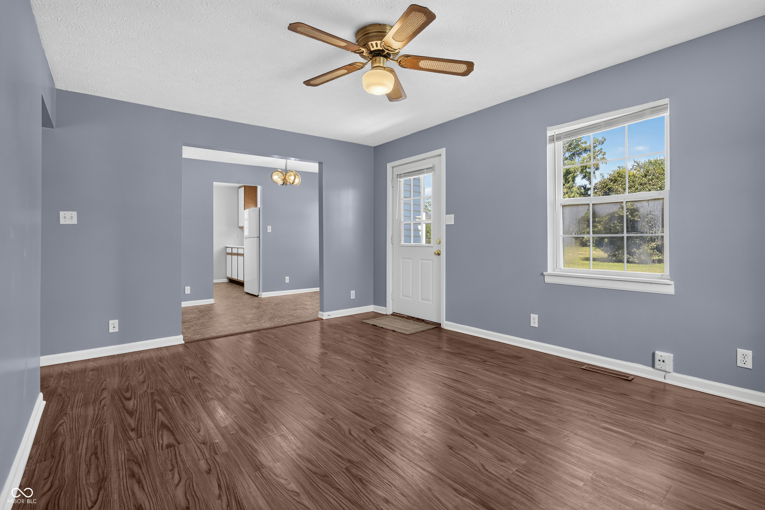 image of 302 Smith St, Columbus, IN 47201 | MLS# 22114530