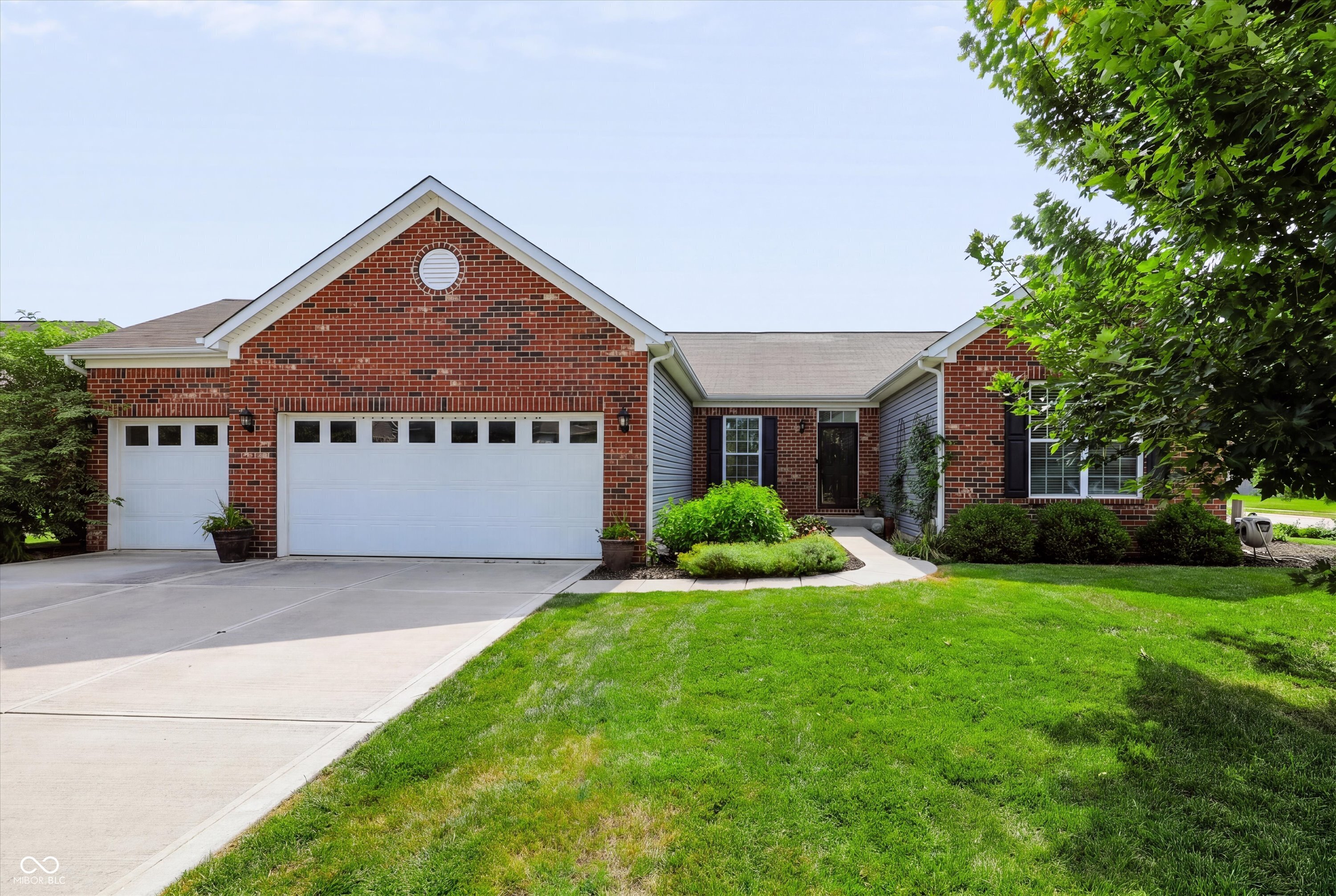 1st image of 1645 Ballyganner Dr, Avon, IN 46123 | MLS# 22114587