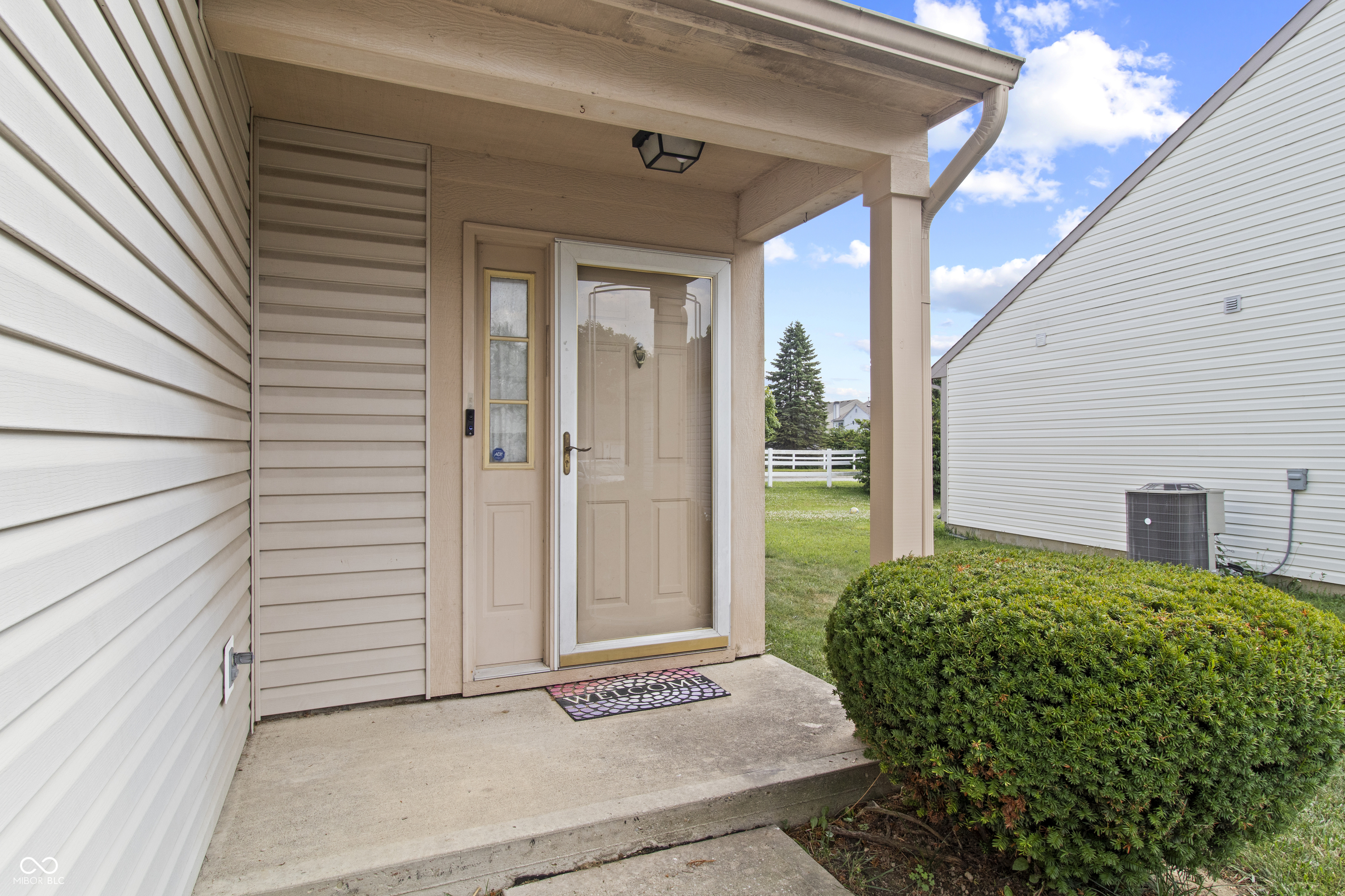 3rd image of 10941 Snowdrop Wy, Indianapolis, IN 46235 | MLS# 22114677