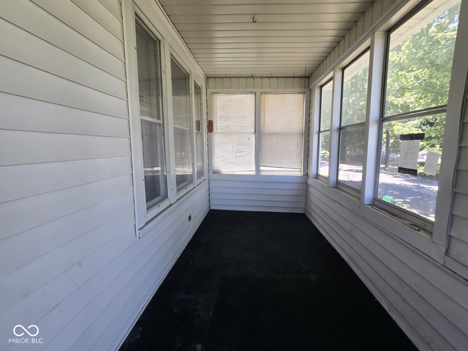 5th image of 408 Barnett St, Vincennes, IN 47591 | MLS# 22114829