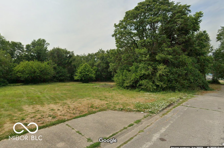 2nd image of 700 N 22nd St, Terre Haute, IN 47807 | MLS# 22114997