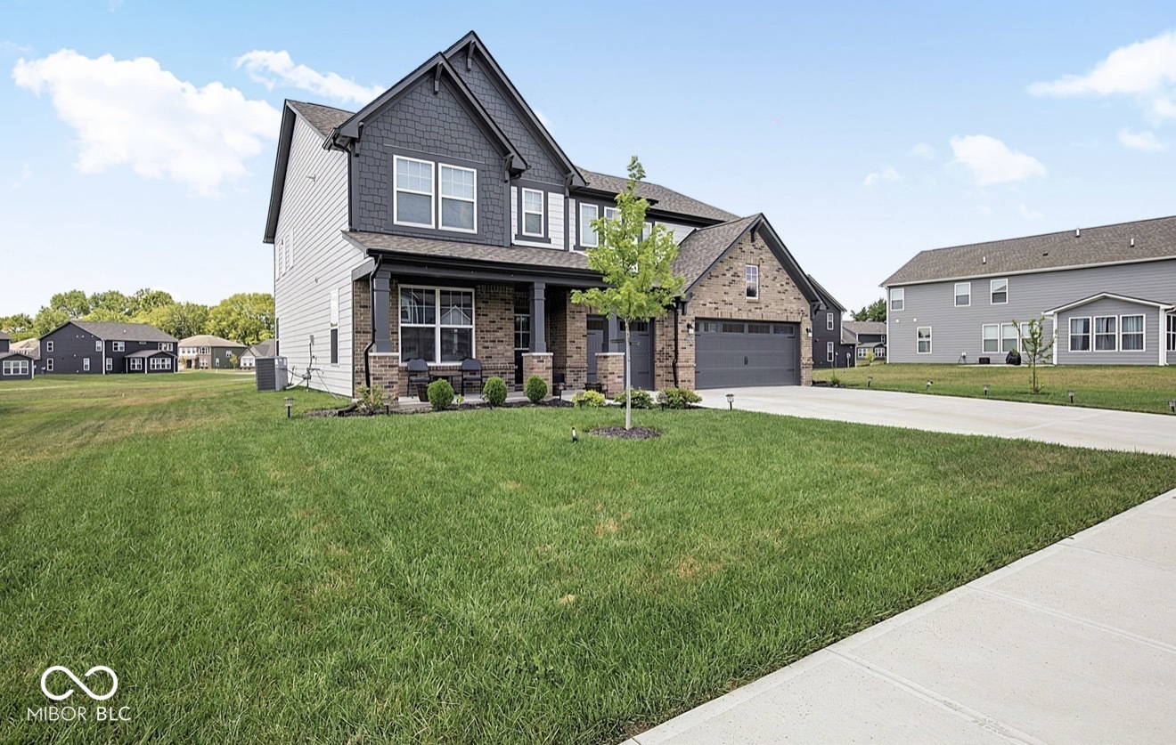 3rd image of 4228 Brocket Dr, Greenwood, IN 46143 | MLS# 22115011
