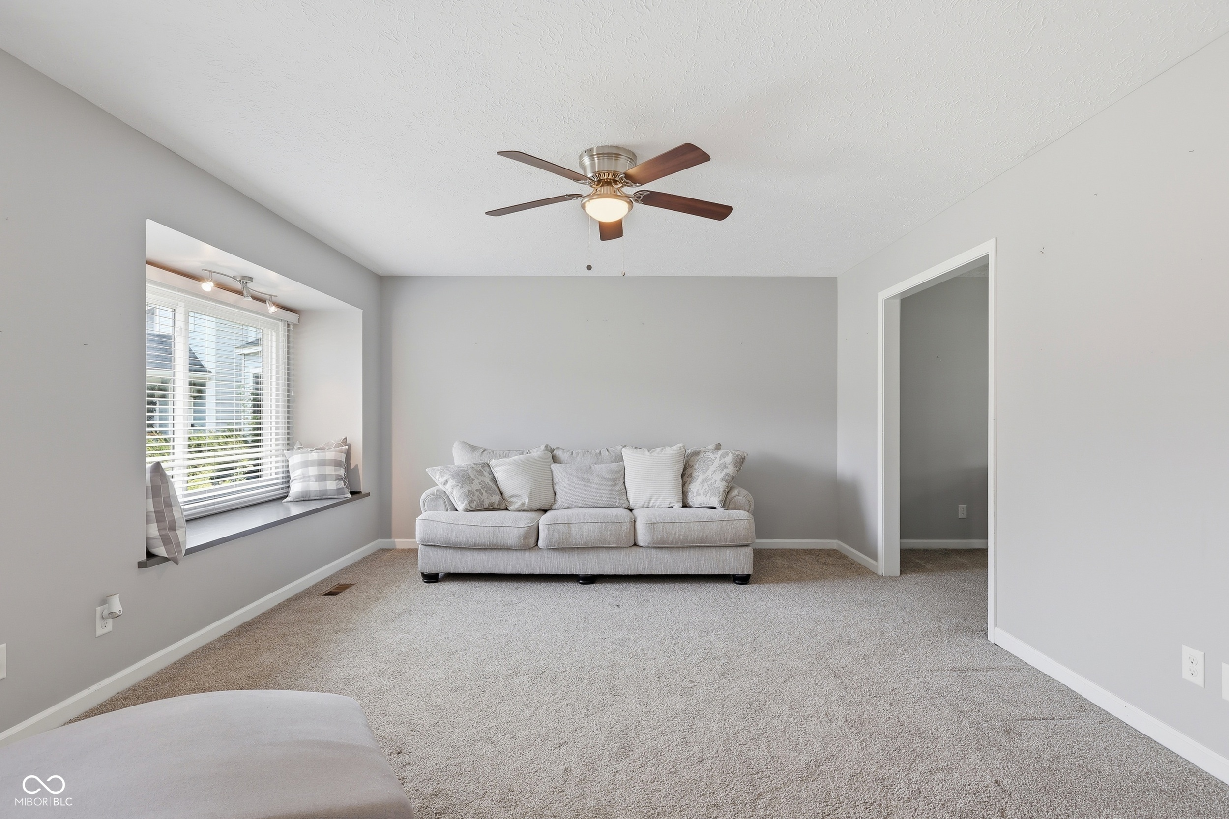 4th image of 245 Whispering Willow Ct, Noblesville, IN 46060 | MLS# 22115161