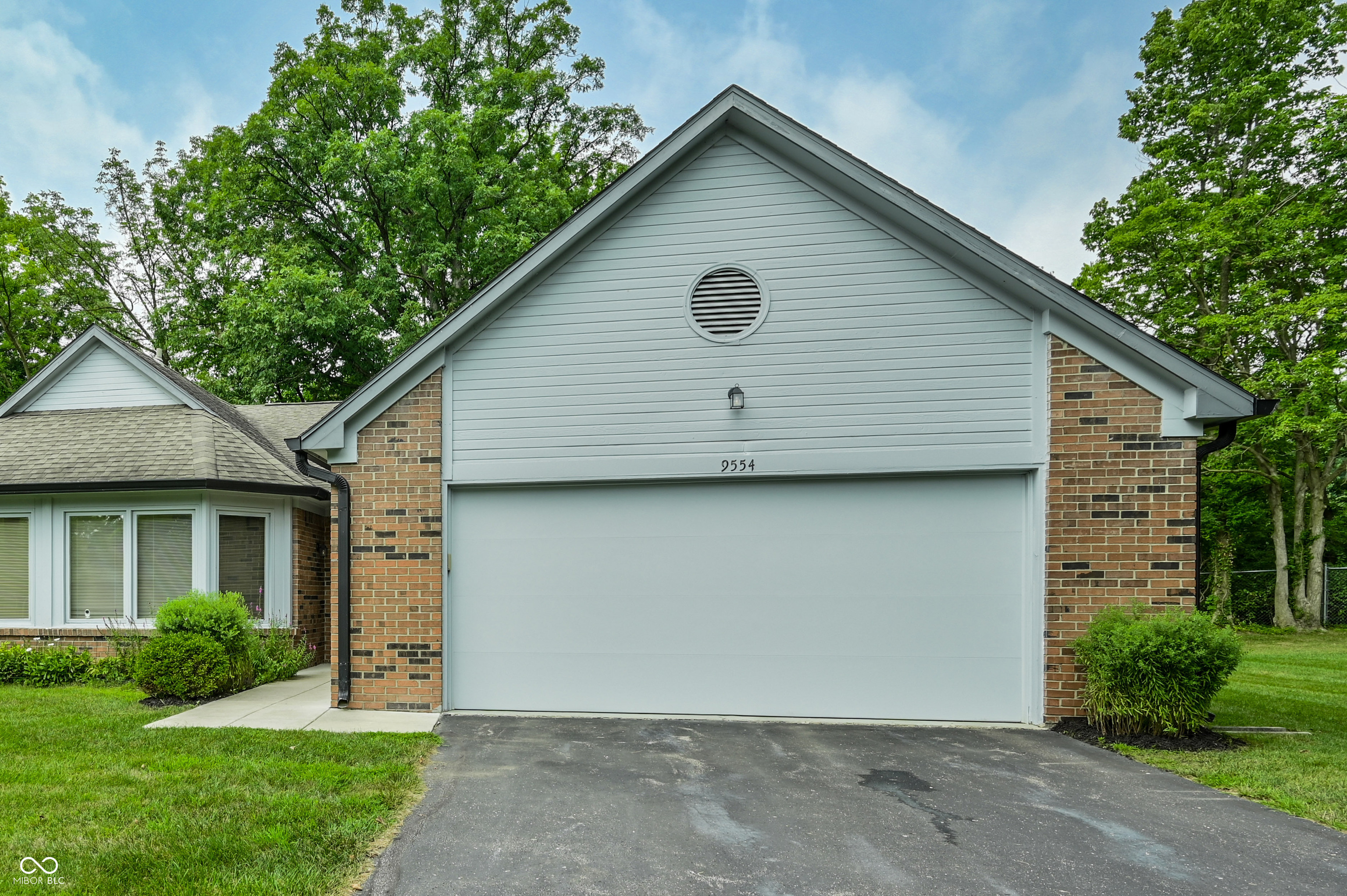 2nd image of 9554 Cadbury Cir, Indianapolis, IN 46260 | MLS# 22115195