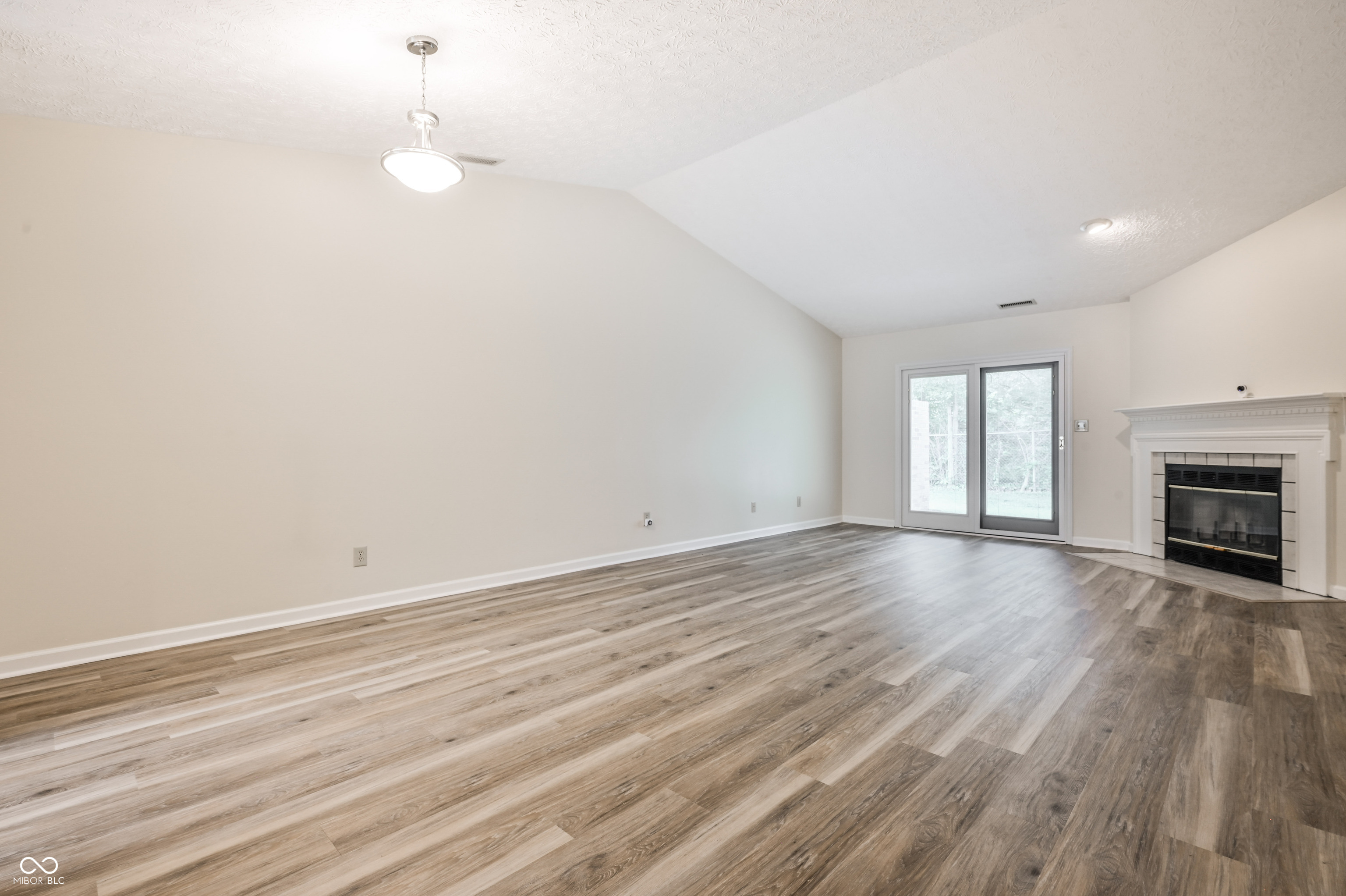 4th image of 9554 Cadbury Cir, Indianapolis, IN 46260 | MLS# 22115195