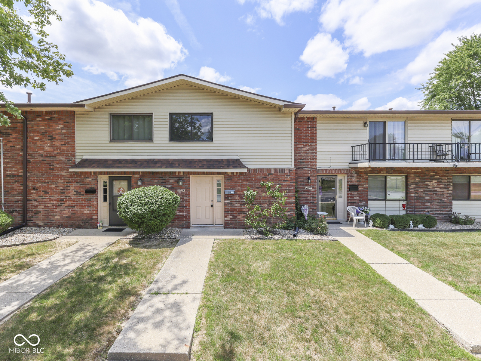 1st image of 1014 Greenwood Trl E, Greenwood, IN 46142 | MLS# 22115207
