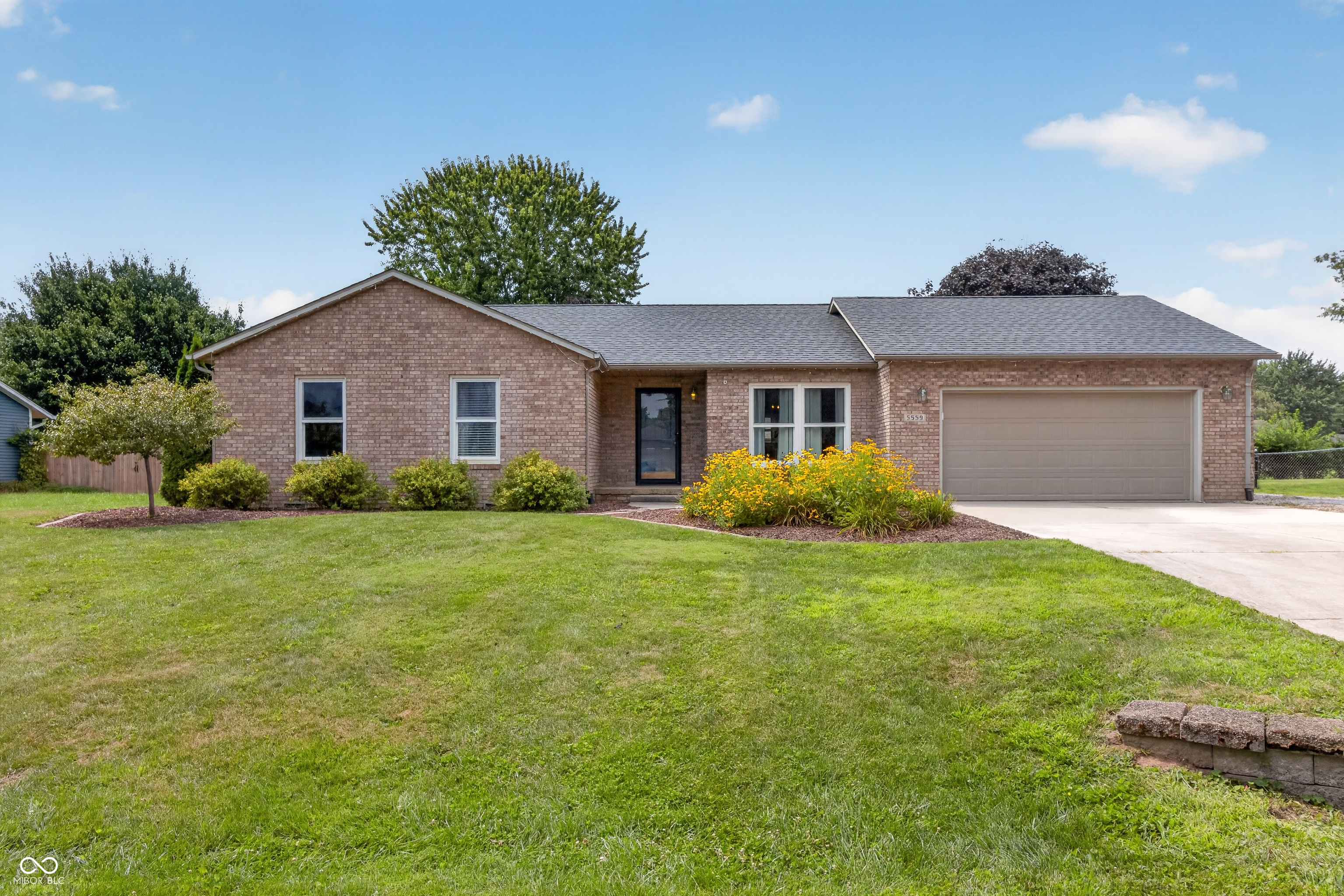 1st image of 5559 E Broadmore Dr, Columbus, IN 47201 | MLS# 22115310