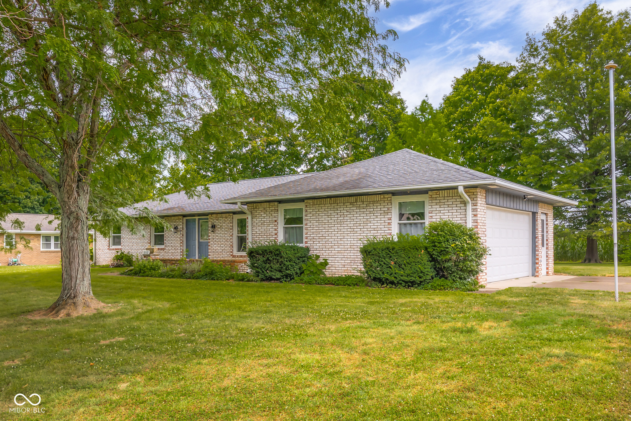 2nd image of 10112 N Hickory Ln, Columbus, IN 47203 | MLS# 22115340