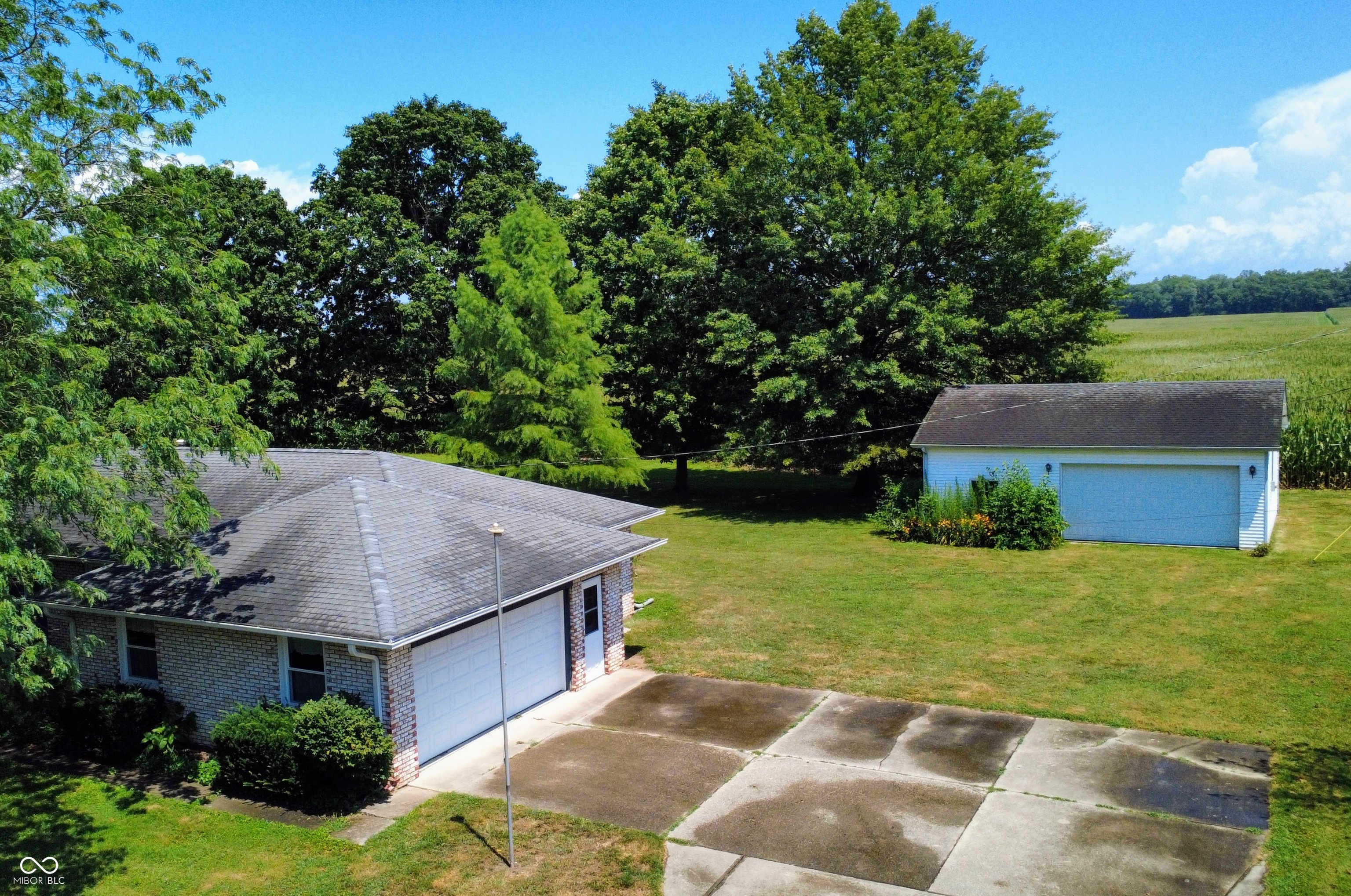 44th image of 10112 N Hickory Ln, Columbus, IN 47203 | MLS# 22115340