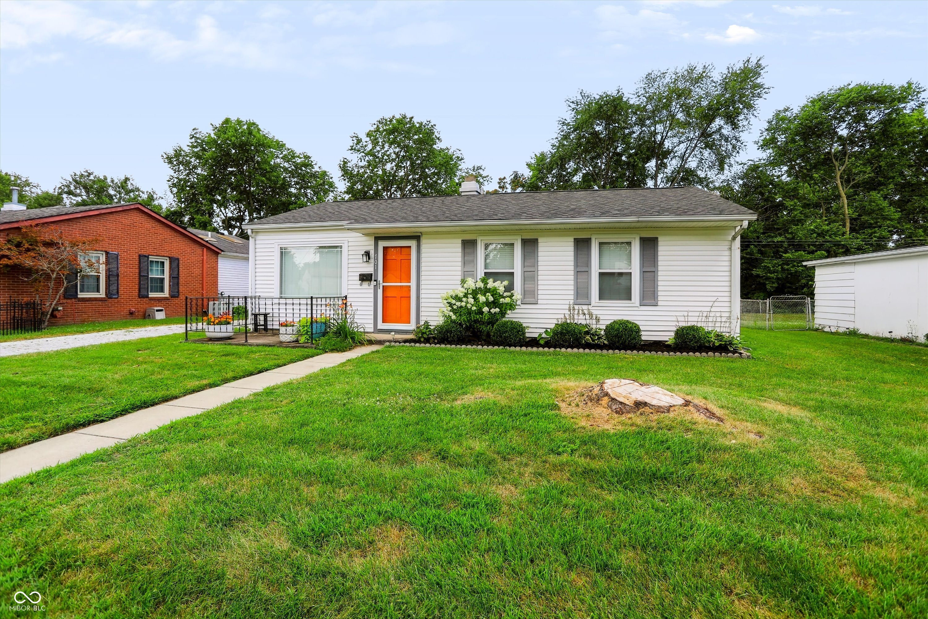 2nd image of 701 Eberhart Dr, Shelbyville, IN 46176 | MLS# 22115355