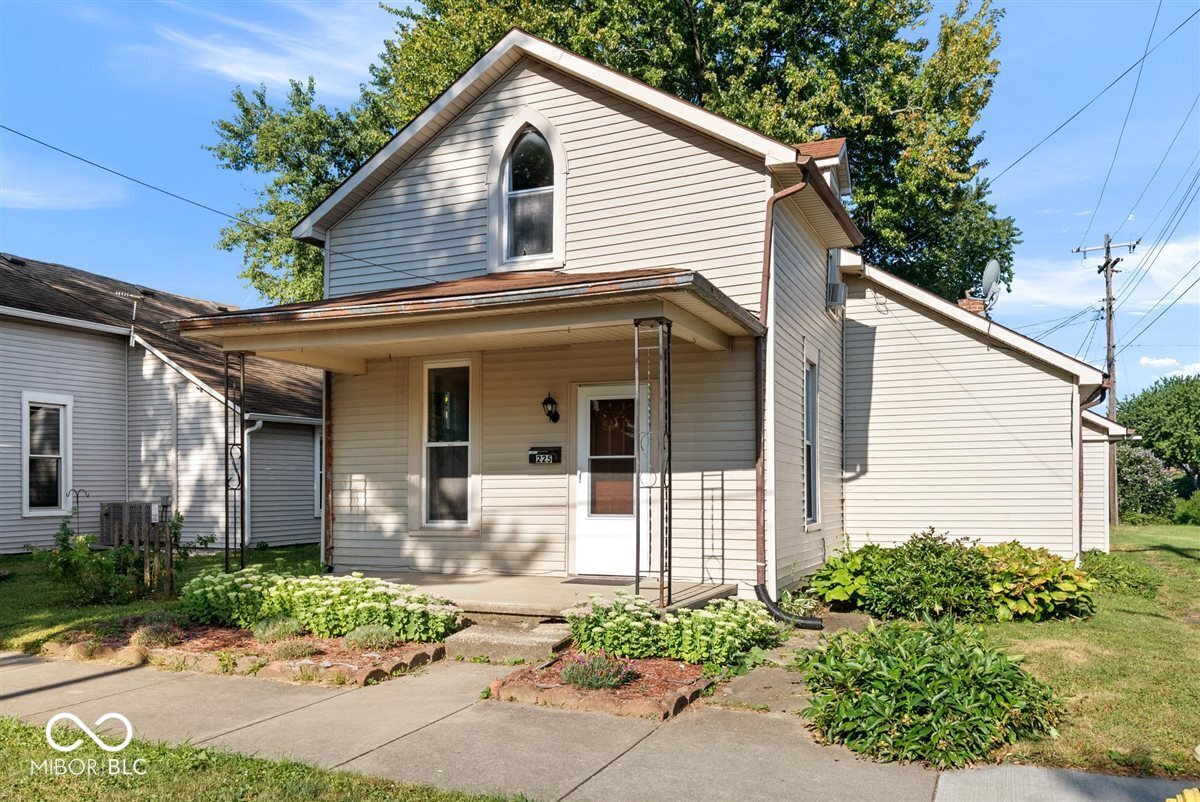2nd image of 225 N West St, Shelbyville, IN 46176 | MLS# 22115372