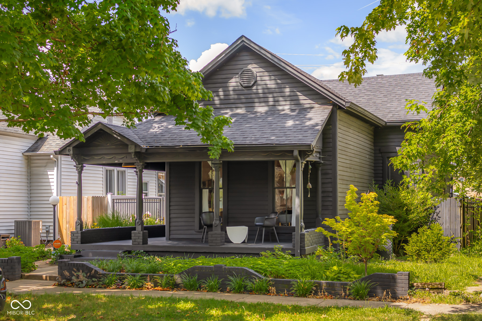 1st image of 726 Lafayette Ave, Columbus, IN 47201 | MLS# 22115391