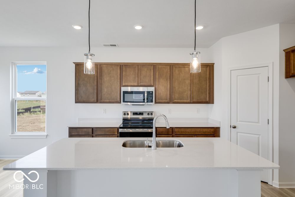 2nd image of 2051 Black Oak Dr, Shelbyville, IN 46176 | MLS# 22115418