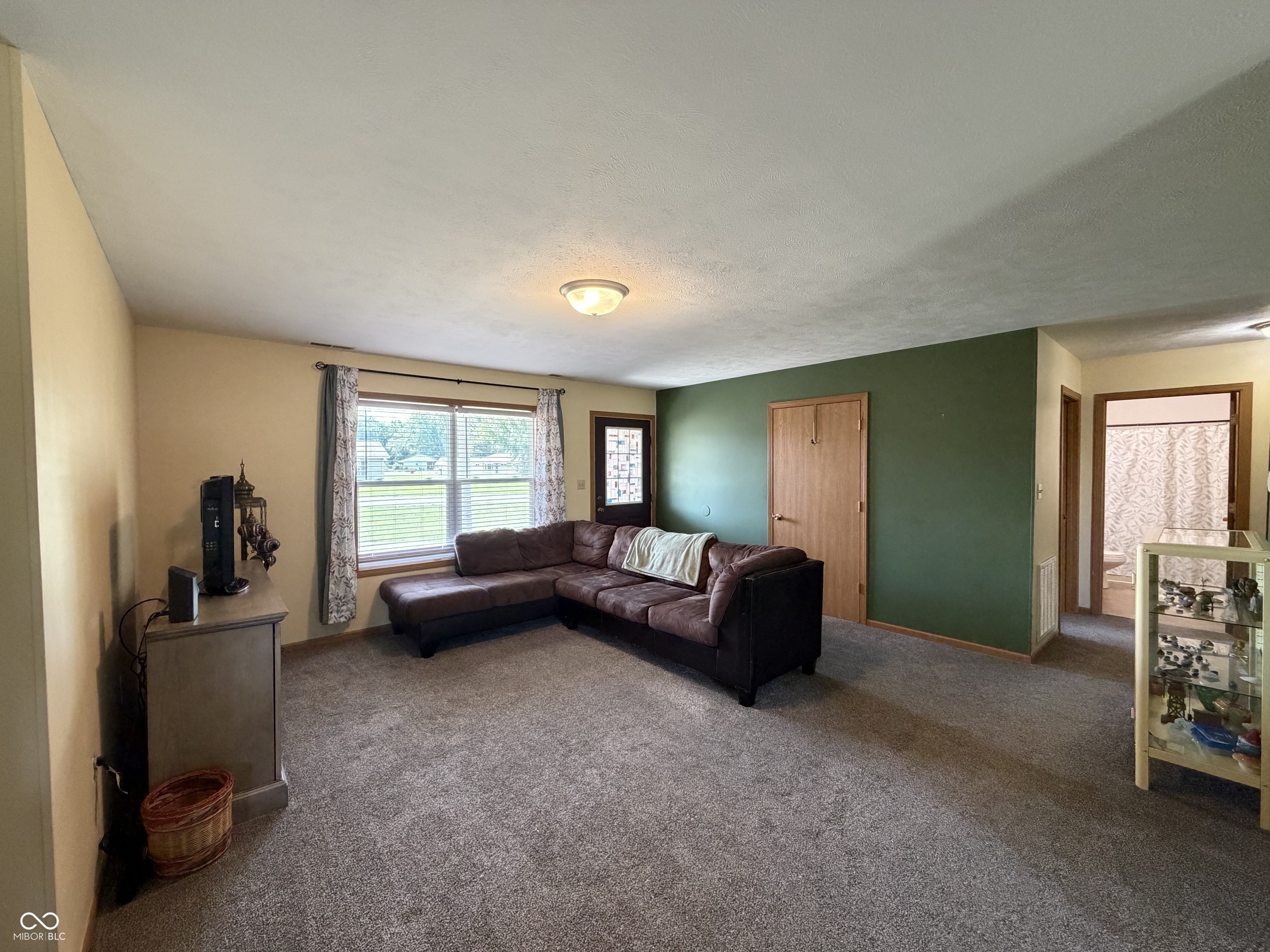 4th image of 226 E Court Dr, Cayuga, IN 47928 | MLS# 22115425
