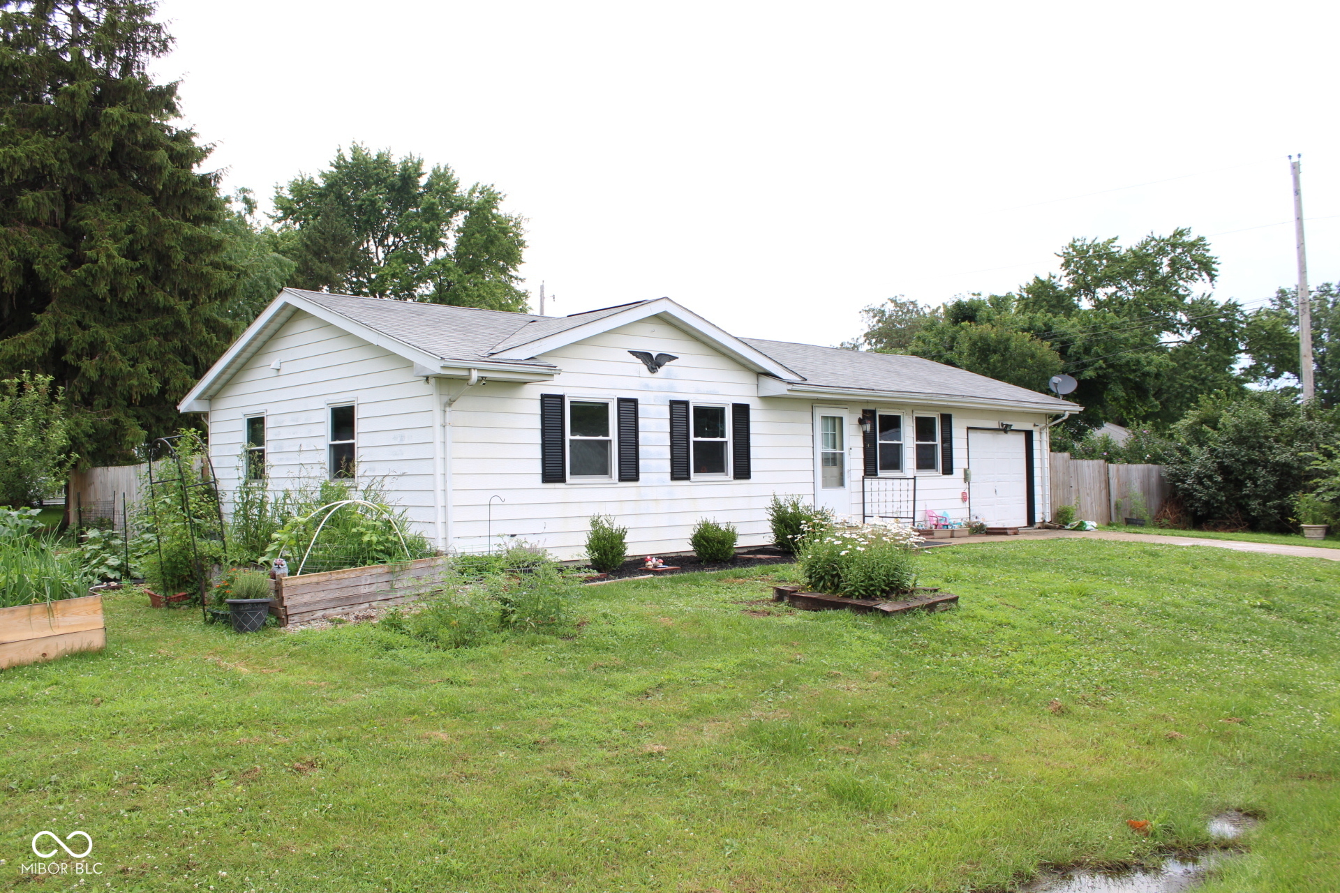 2nd image of 321 Vicksburg Ln, West Lafayette, IN 47906 | MLS# 22115548
