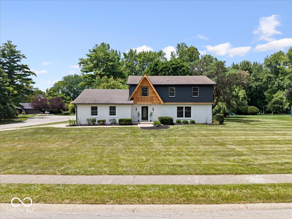 3rd image of 10806 E Lakeshore Dr, Carmel, IN 46033 | MLS# 22115759