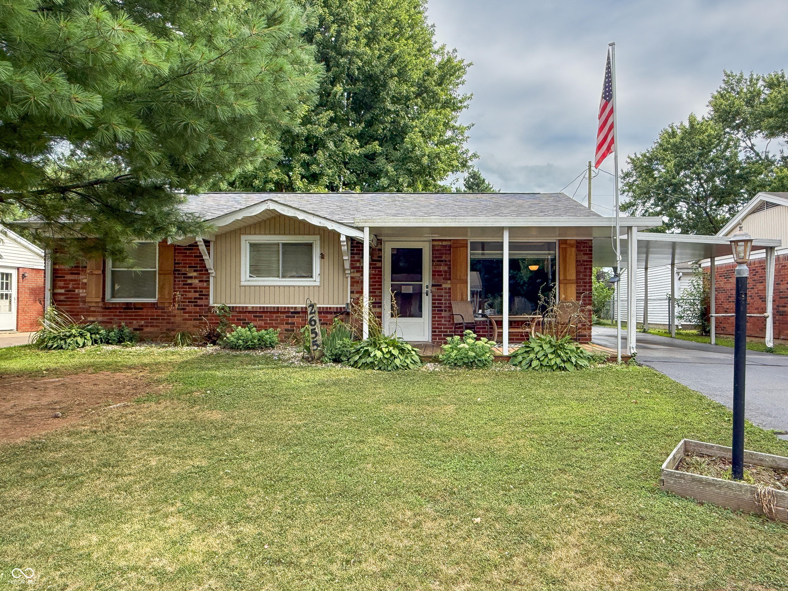 image of 2655 12th St, Columbus, IN 47201 | MLS# 22115932