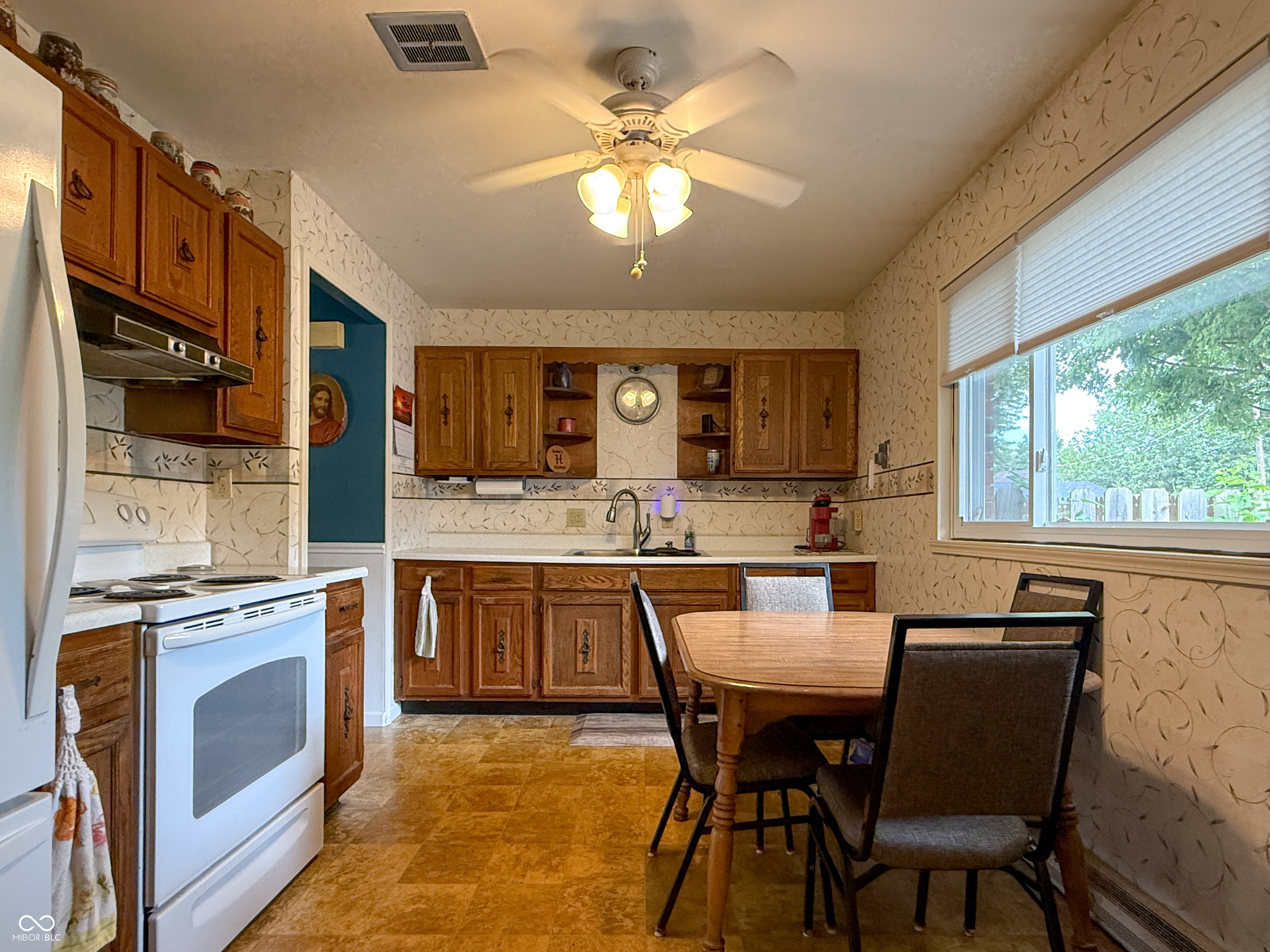 image of 2655 12th St, Columbus, IN 47201 | MLS# 22115932