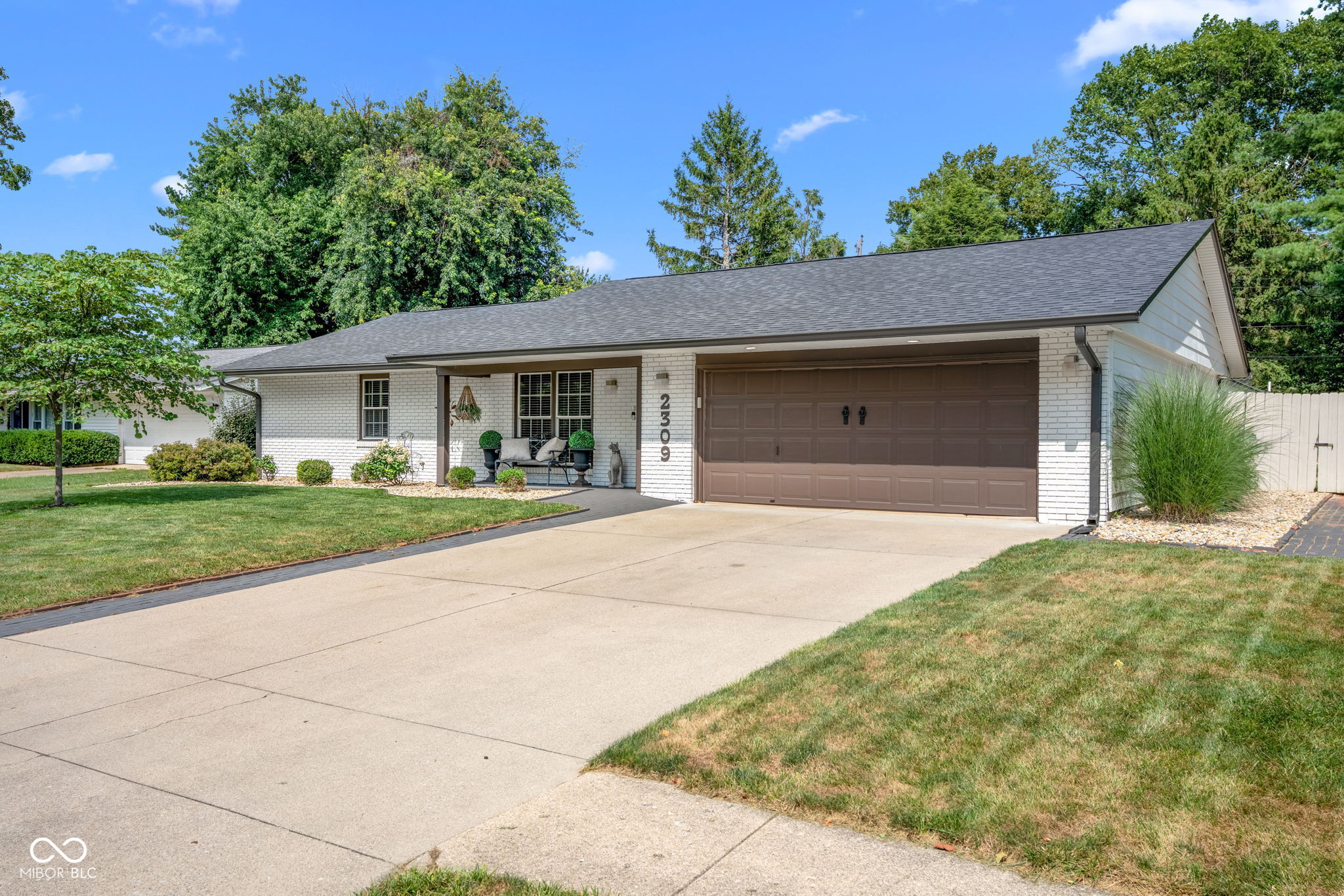 1st image of 2309 Jolinda Ct, Columbus, IN 47203 | MLS# 22115935