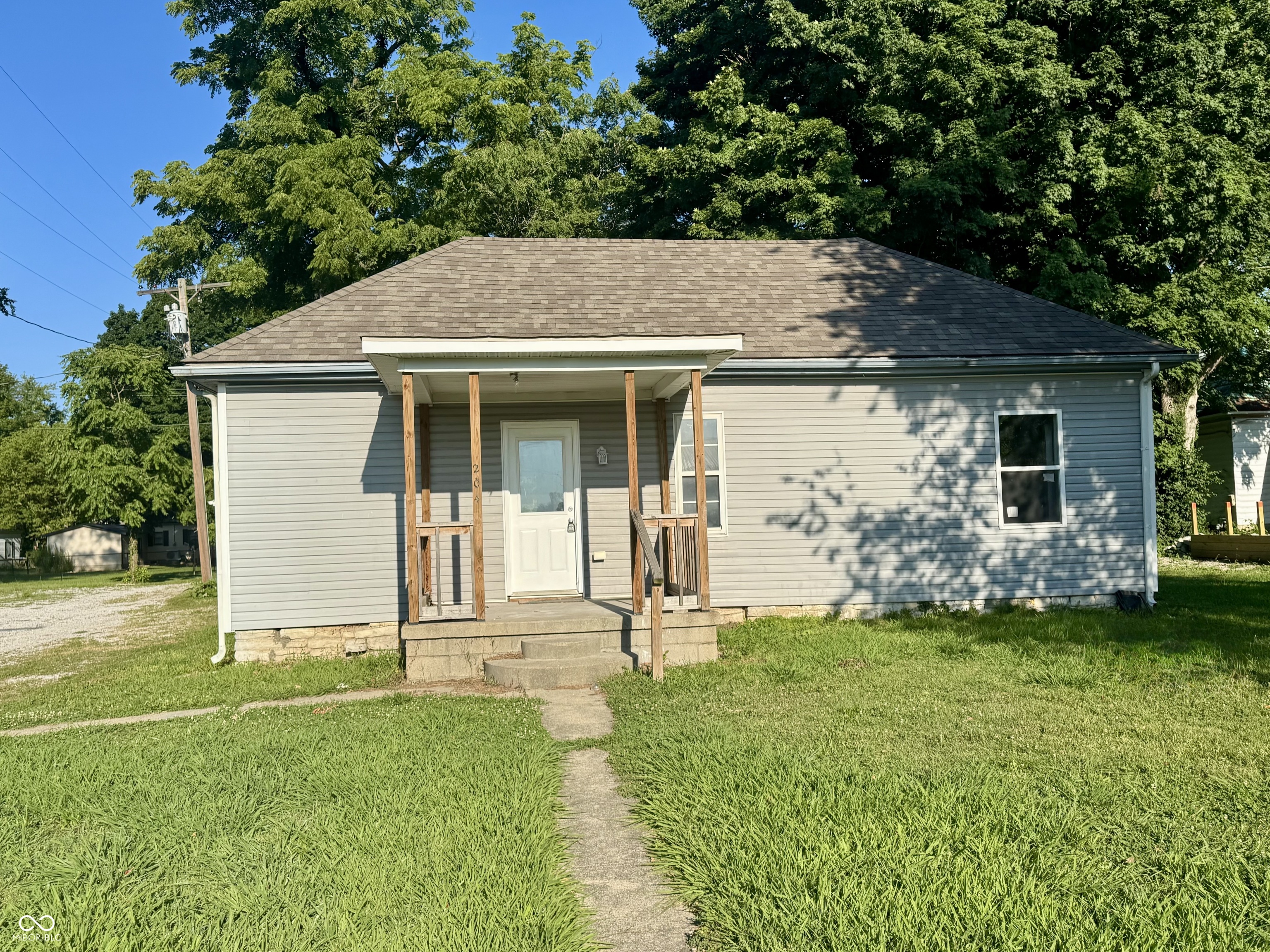 3rd image of 204 S Main, Cloverdale, IN 46120 | MLS# 22115944
